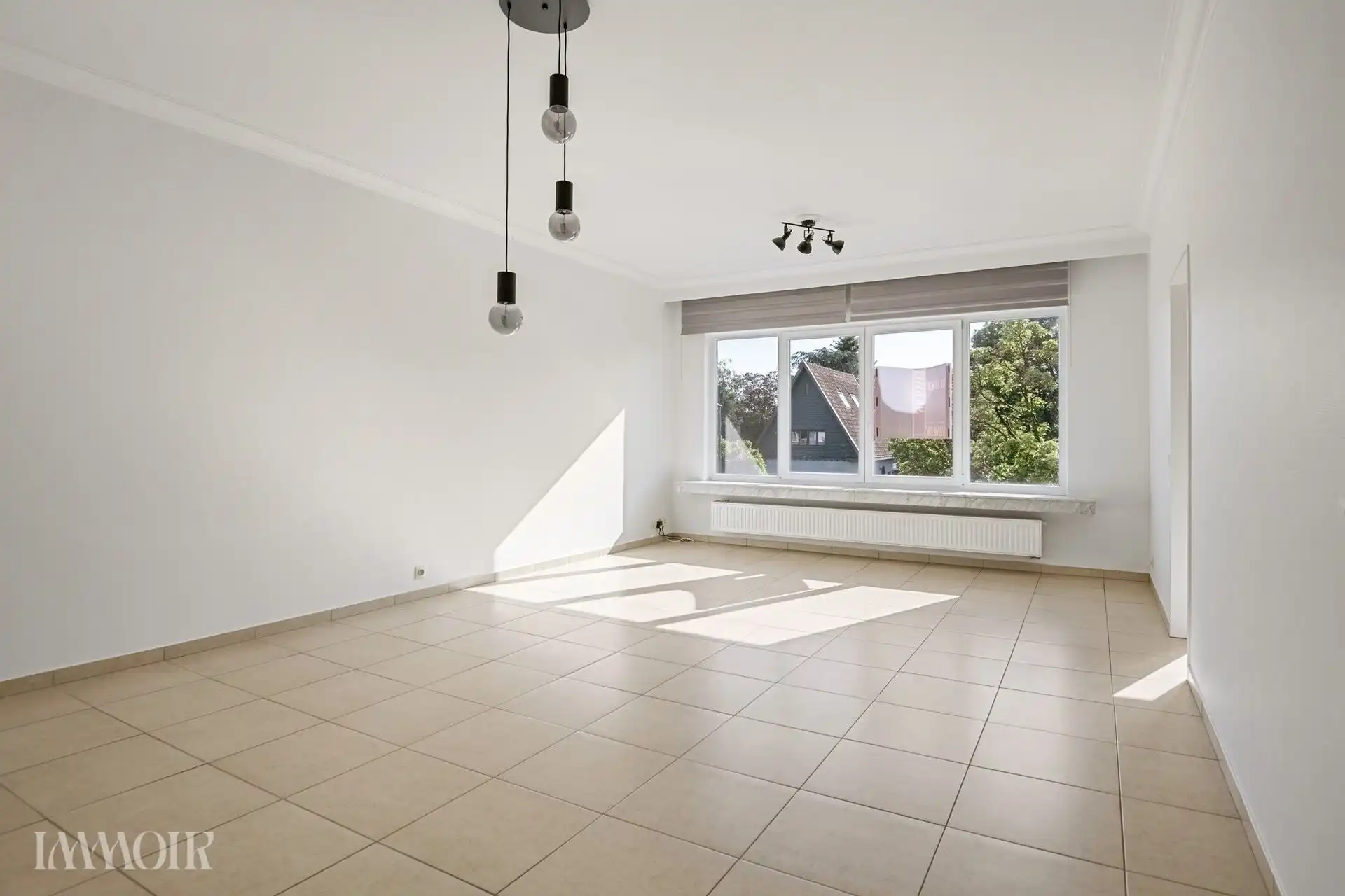 Centraal gelegen en instapklaar appartement met garagebox. foto 3