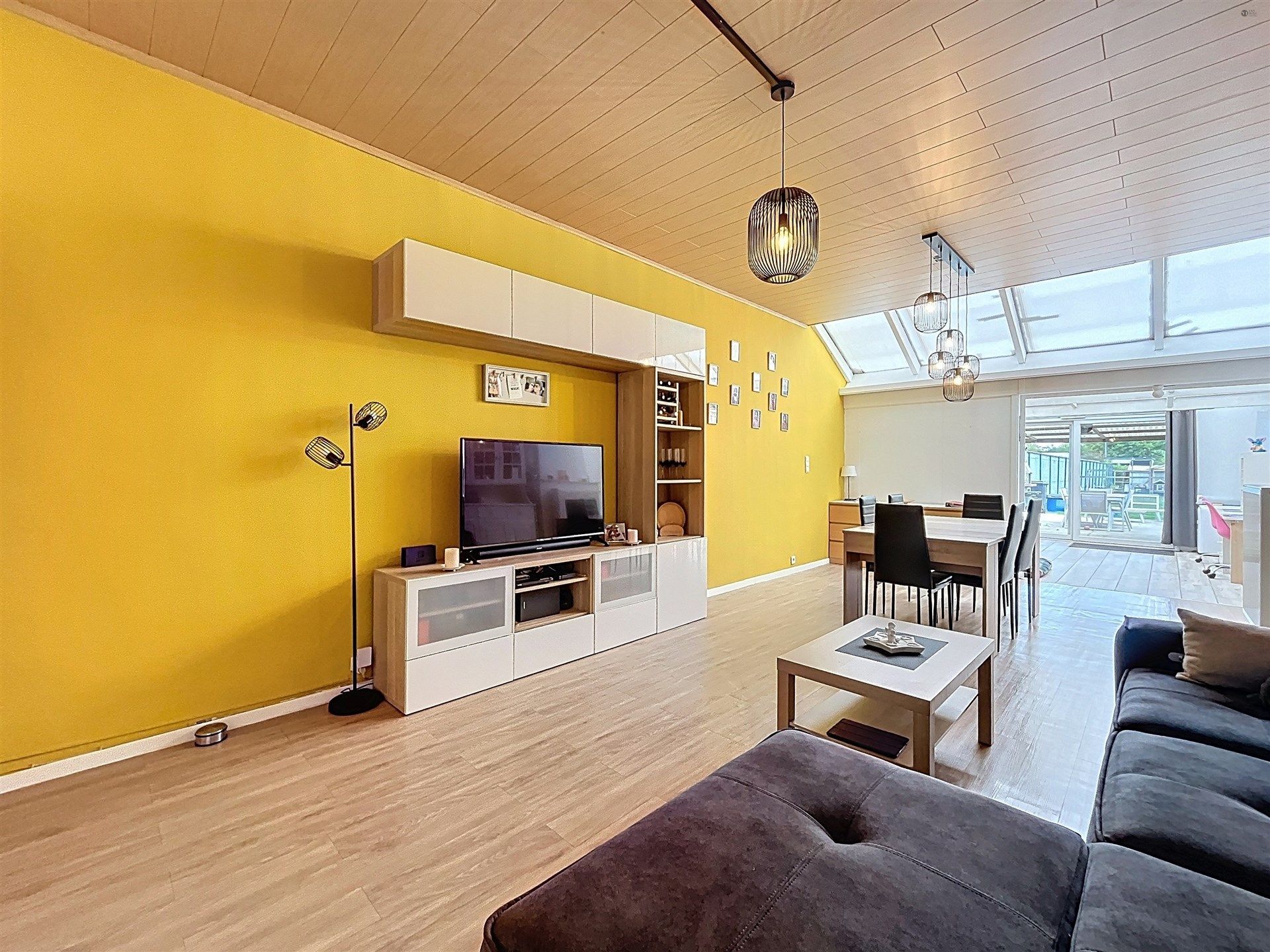 instapklare gezinswoning met 3 slaapkamers en prachtige tuin op perceel van 320m² foto 2