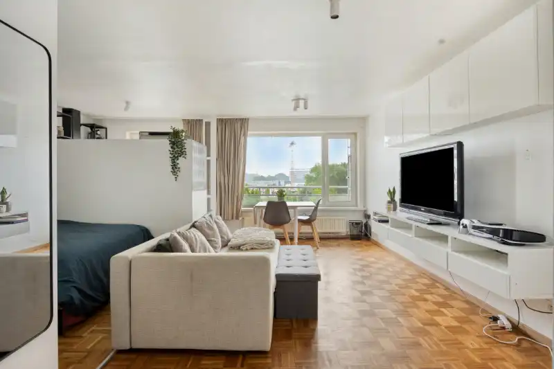 Instapklare gerenoveerde studio op toplocatie foto 5