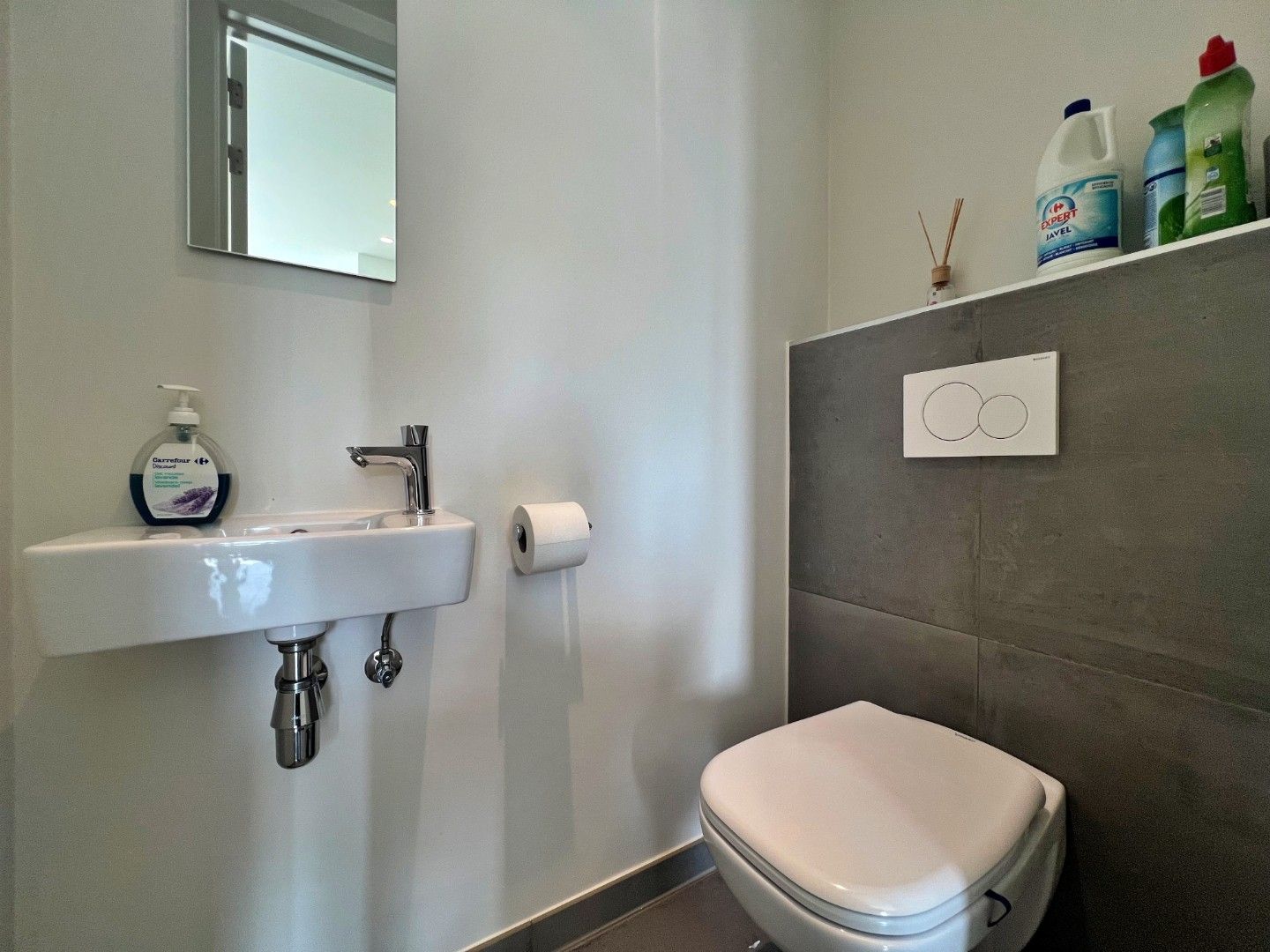 Instapklaar nieuwbouwappartement te huur in hartje Lievegem – E-peil 25 foto 18
