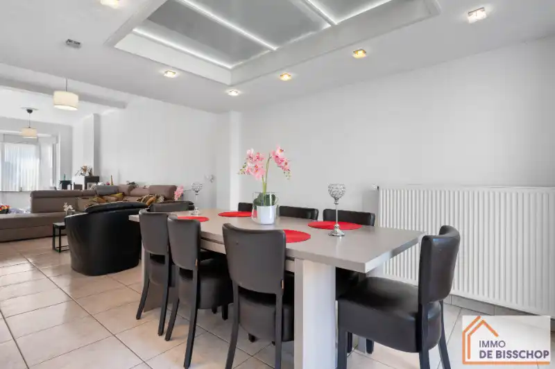 Gezellige woning met 3 slaapkamers en zongerichte tuin foto 4