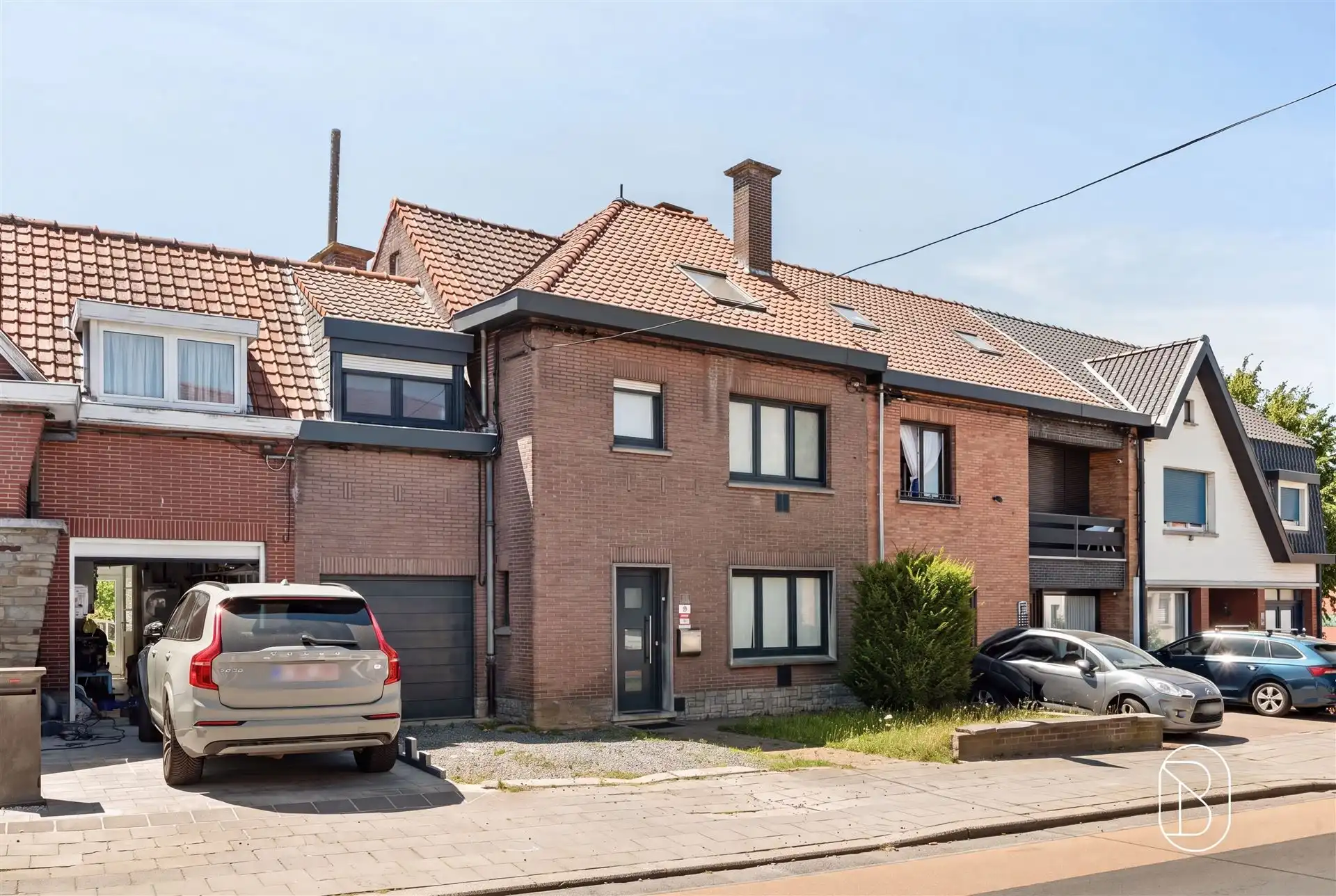 Instapklare woning met 4 slk en zonnige tuin in Moeskroen foto {{pictureIndex}}