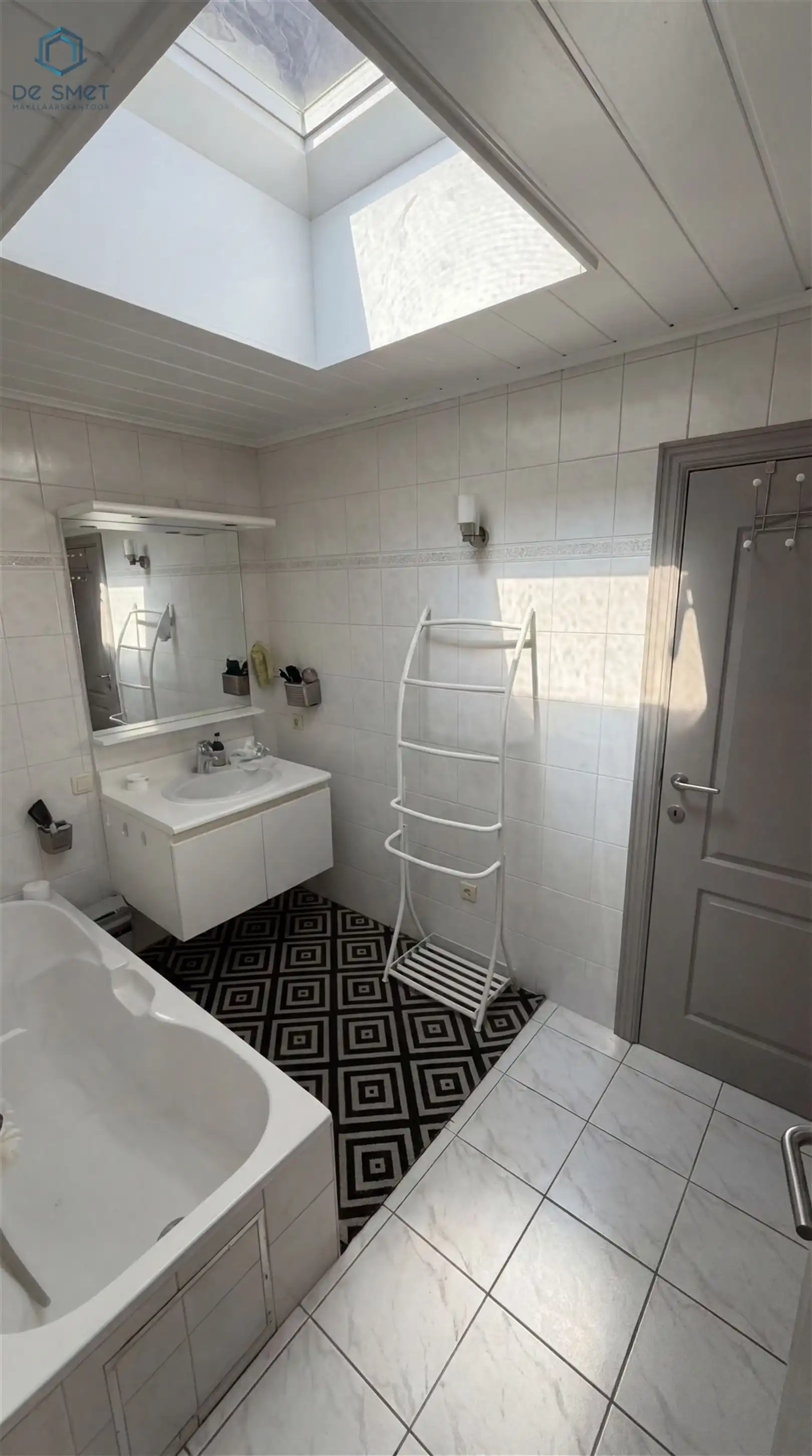 INSTAPKLARE WONING MET 2 SLAAPKAMERS, TUIN EN UITBREIDINGSMOGELIJKHEDEN TE SCHENDELBEKE foto 9