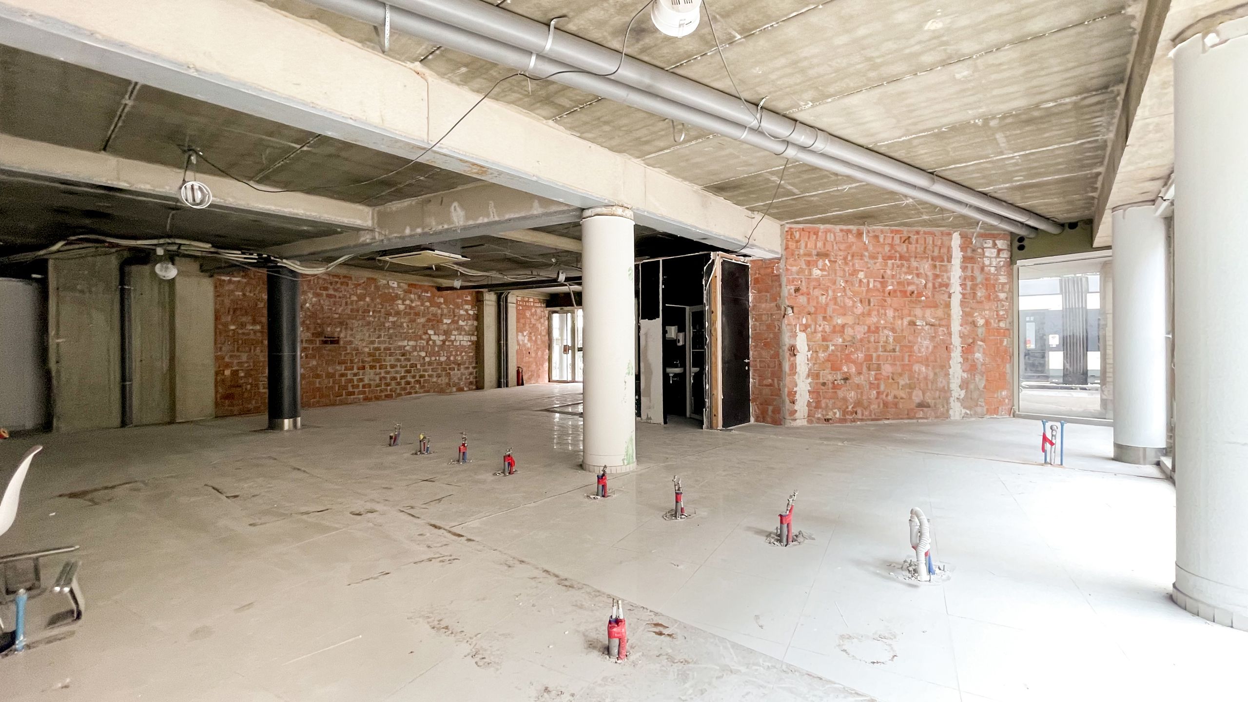 commercieel gelijkvloers ca 145 m² in Nationalestraat foto 5