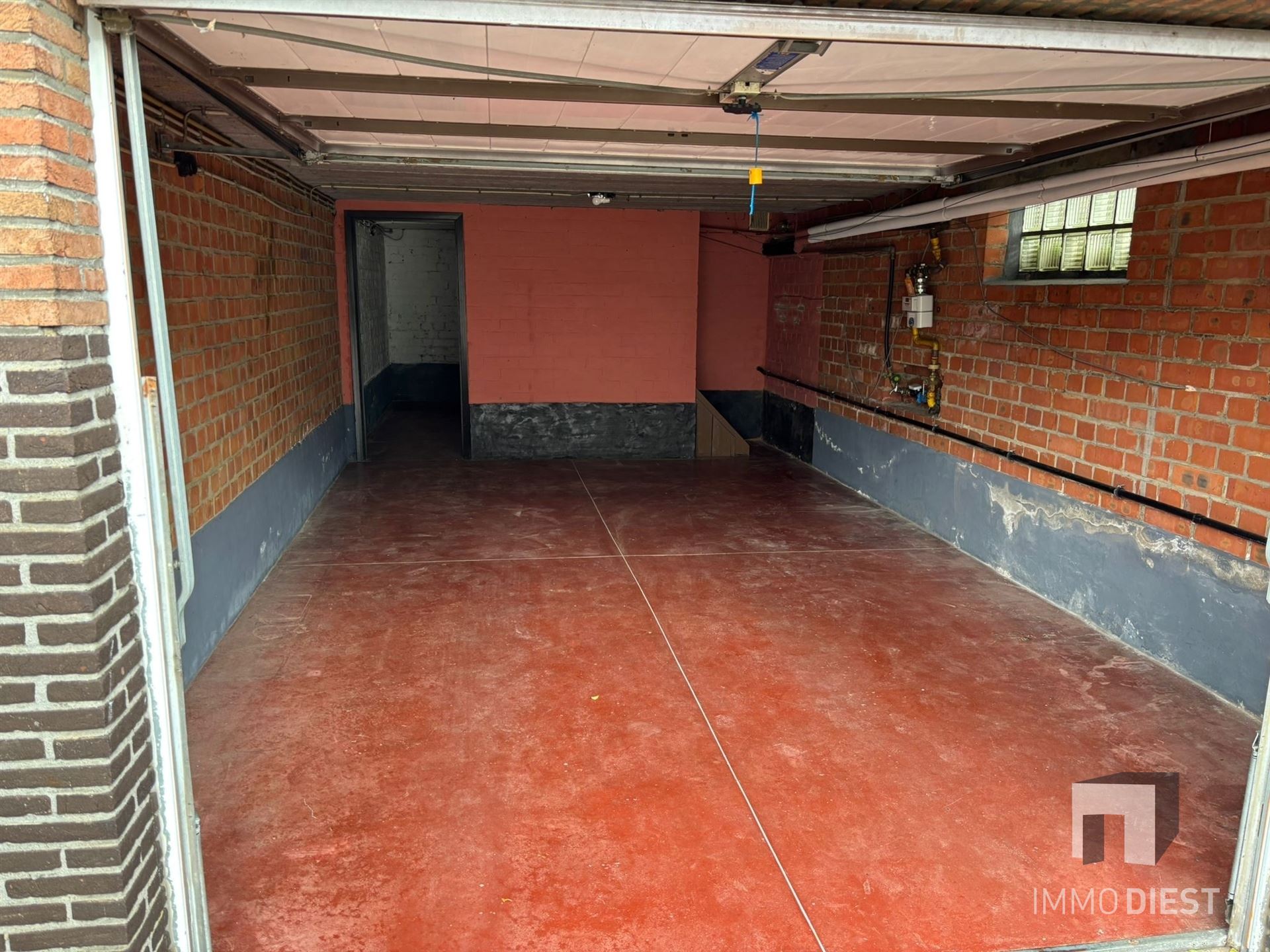Leuke woning met tuin nabij het centrum - op te frissen foto 13