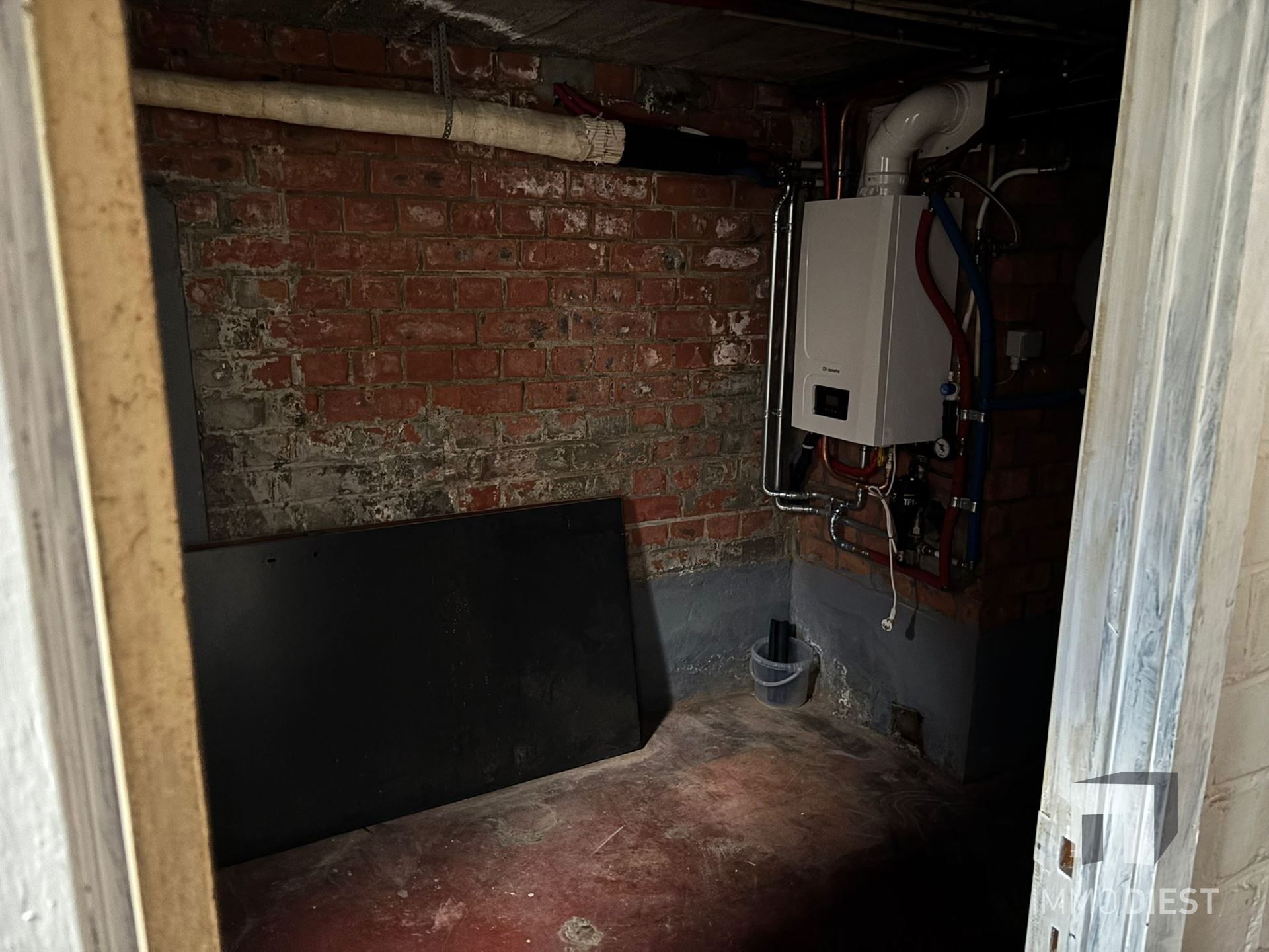 Leuke woning met tuin nabij het centrum - op te frissen foto 13