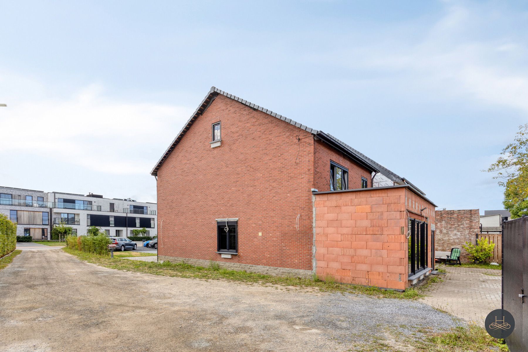 Riante woning met 6 slaapkamers en veel parkeergelegenheid foto 42