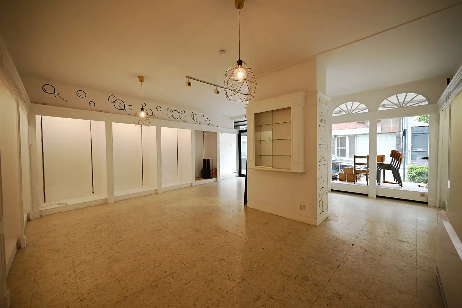 Commerciële ruimte op uitstekende locatie foto 7