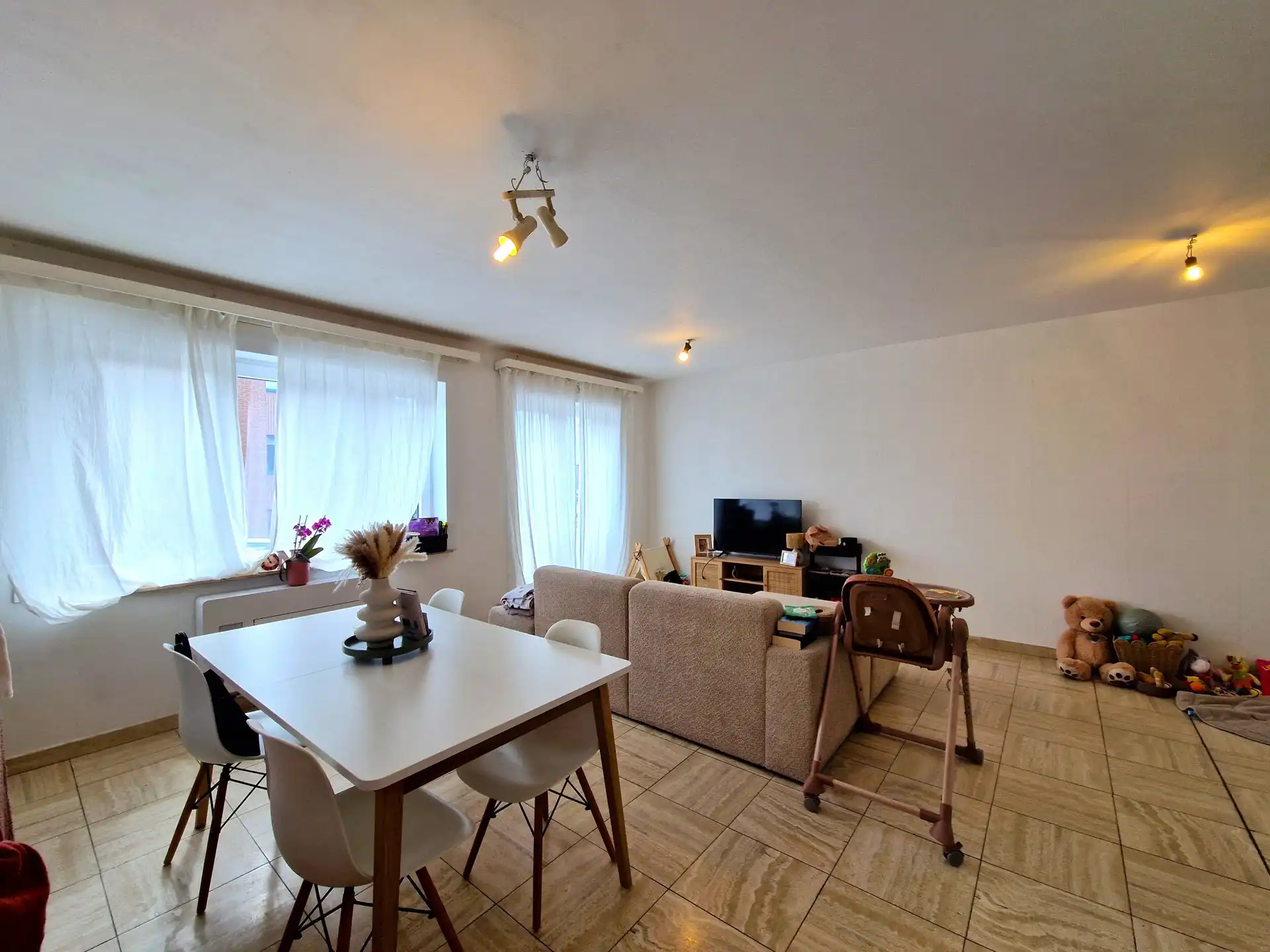 Appartement met 2 slaapkamers & garage nabij station Edingen foto {{pictureIndex}}