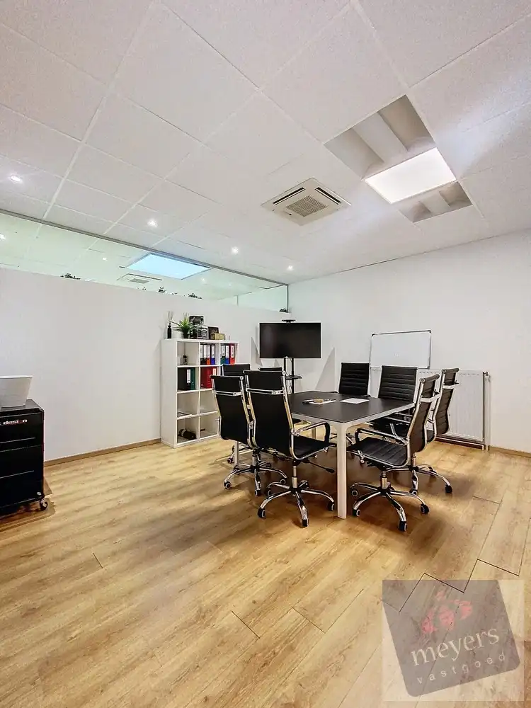 Kantoor- en handelsruimte van ca. 155 m² in het centrum van Alken foto 7