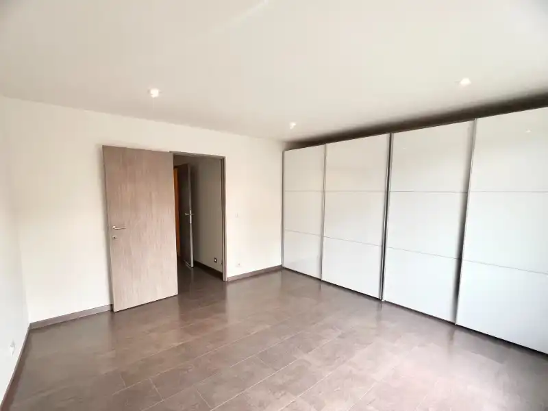 Ruim, instapklaar 3 slpk appartement (160m2)! centrum Deinze foto 5