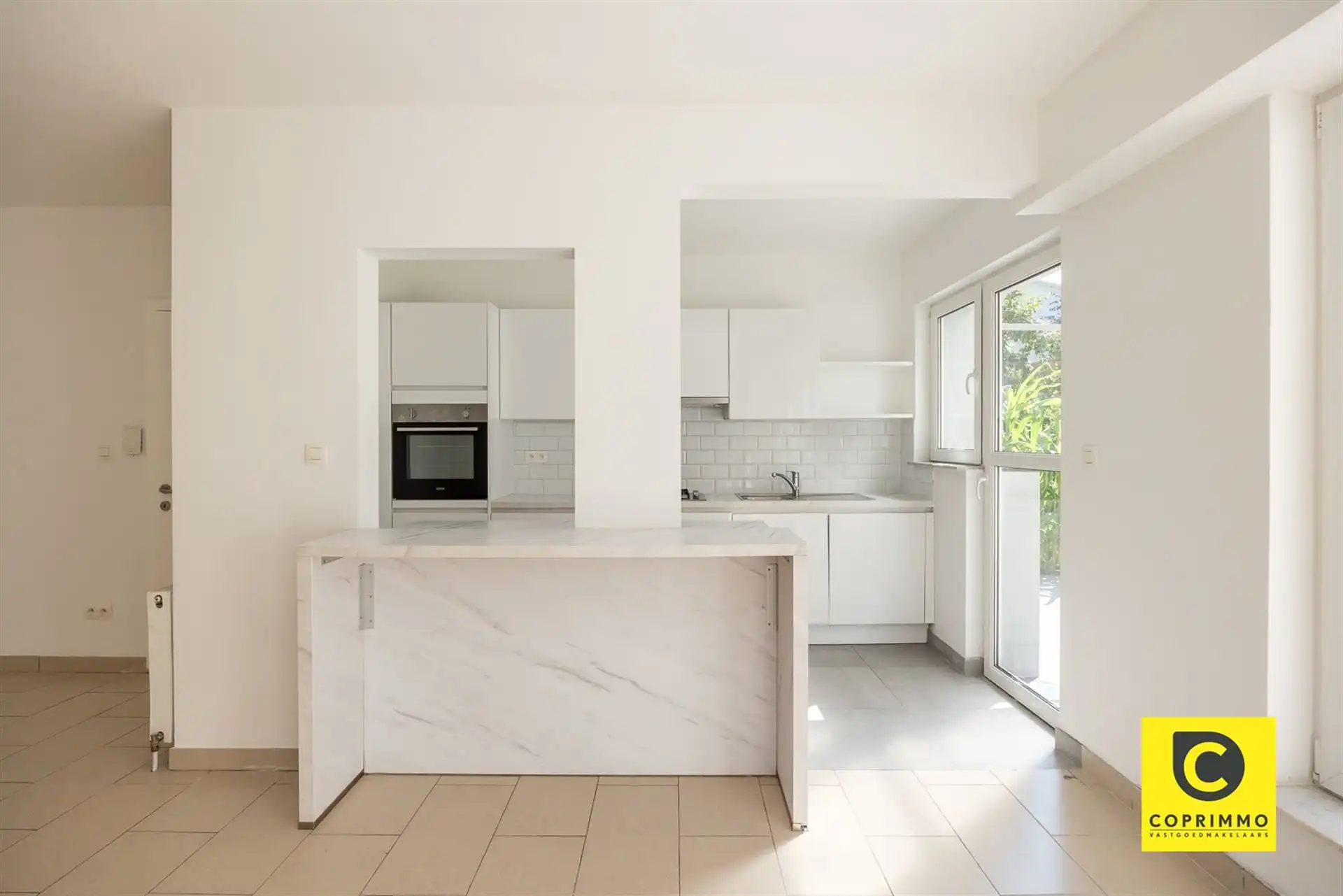 Instapklaar 3slpk appartement met tuin en garagebox ! foto 5
