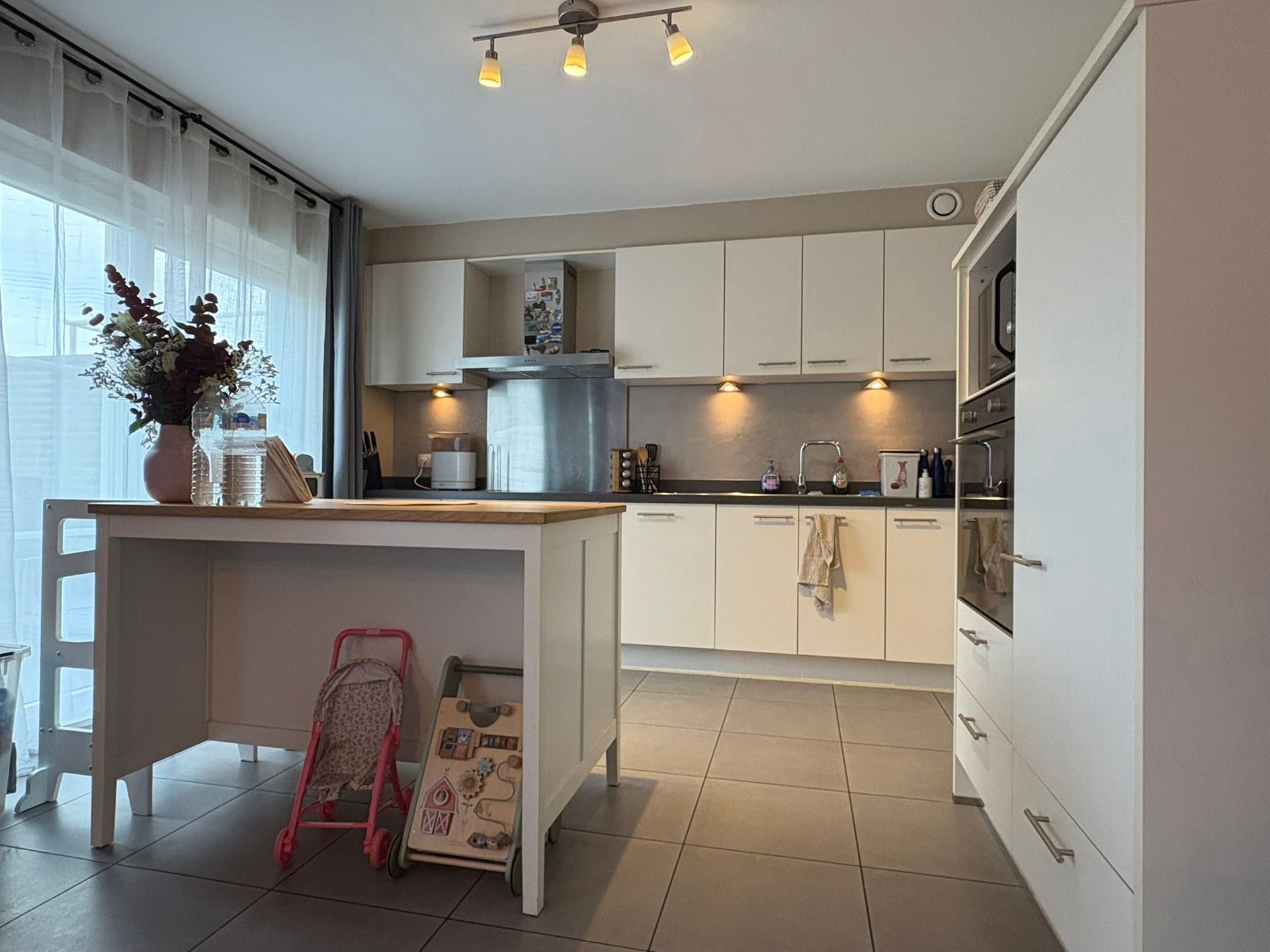 Gezellige rijwoning met tuin op centrale ligging foto 4