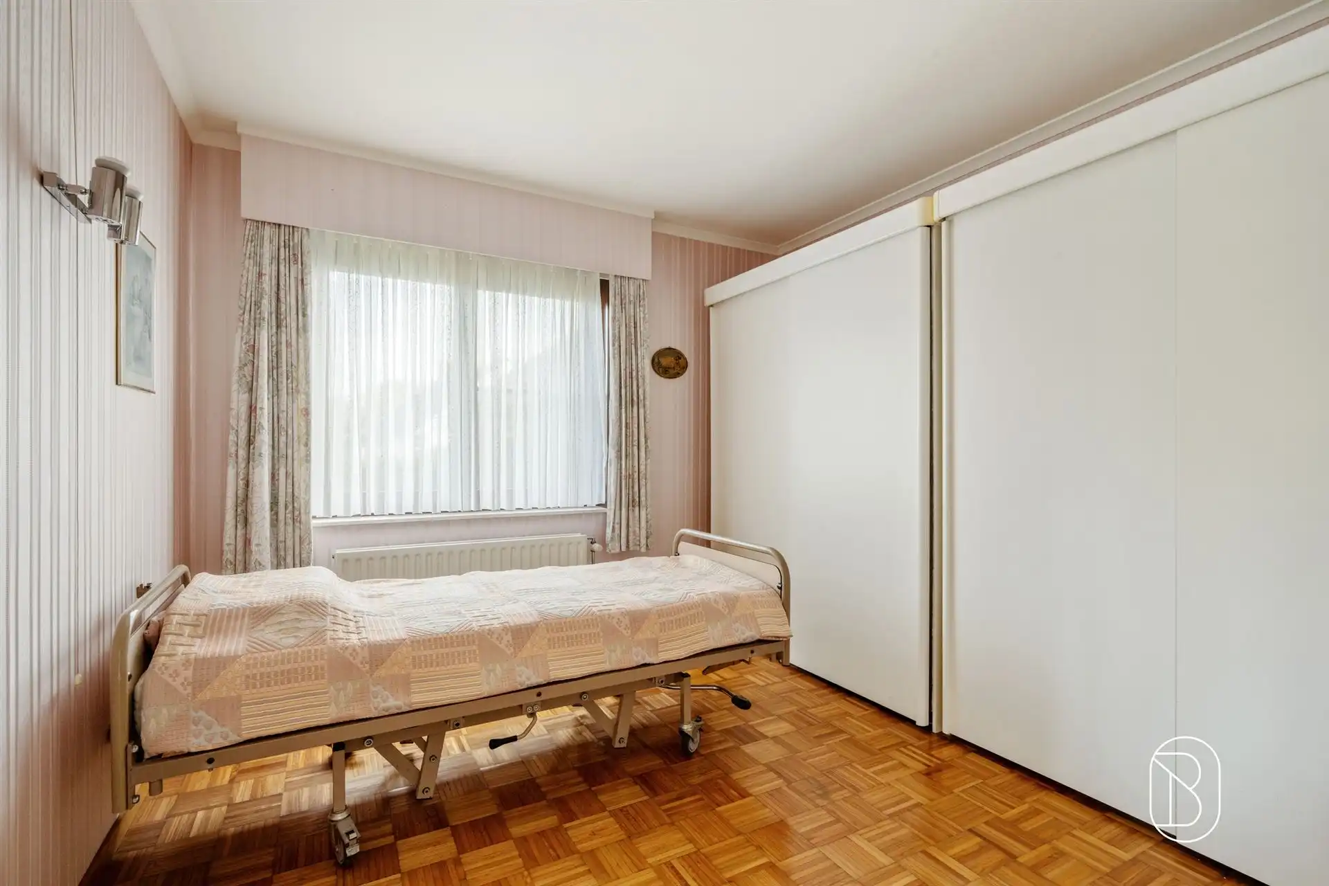 Rustig gelegen bungalow met ruime tuin foto 13