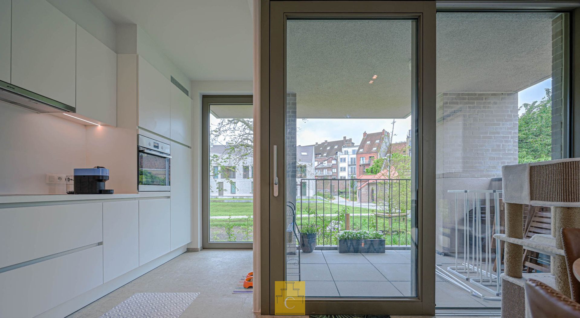 Rustig gelegen nieuwbouwappartement met zonneterras, nabij de ezelpoort foto 5
