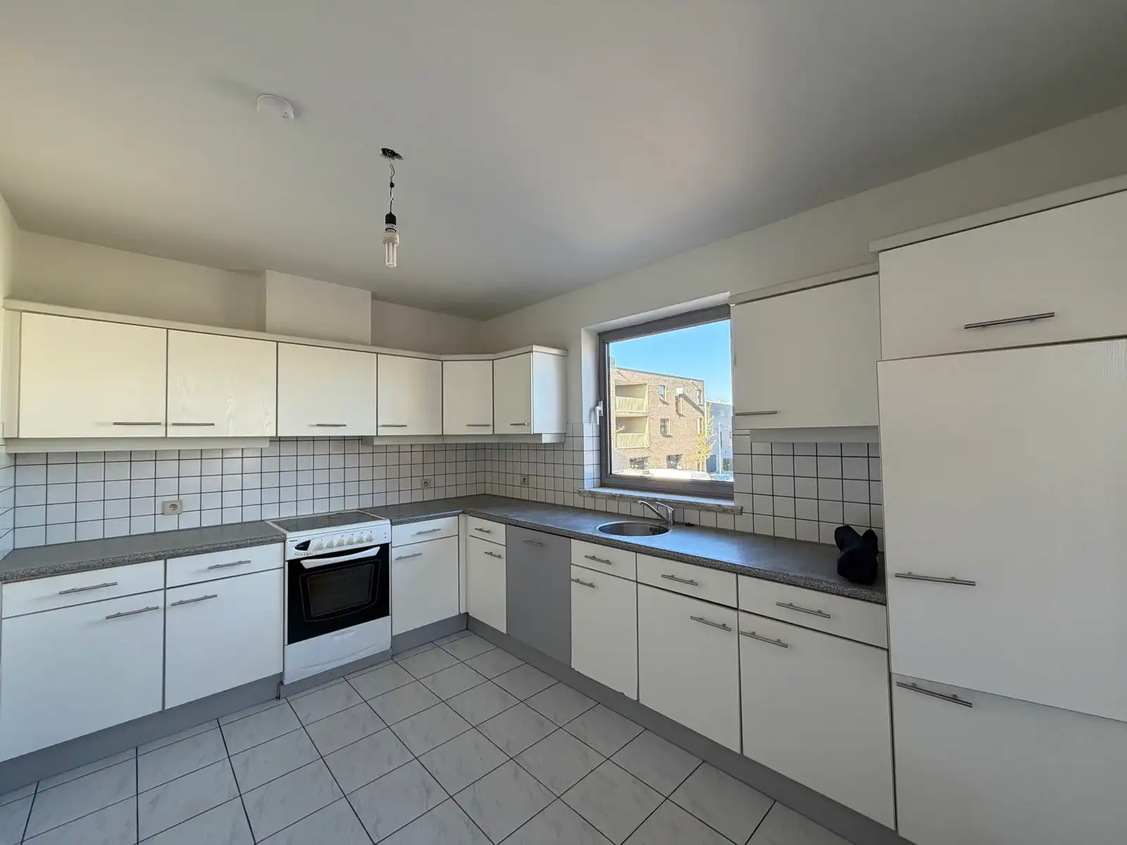 Ruim 3 slpk appartement te huur in Hechtel-Eksel foto 3