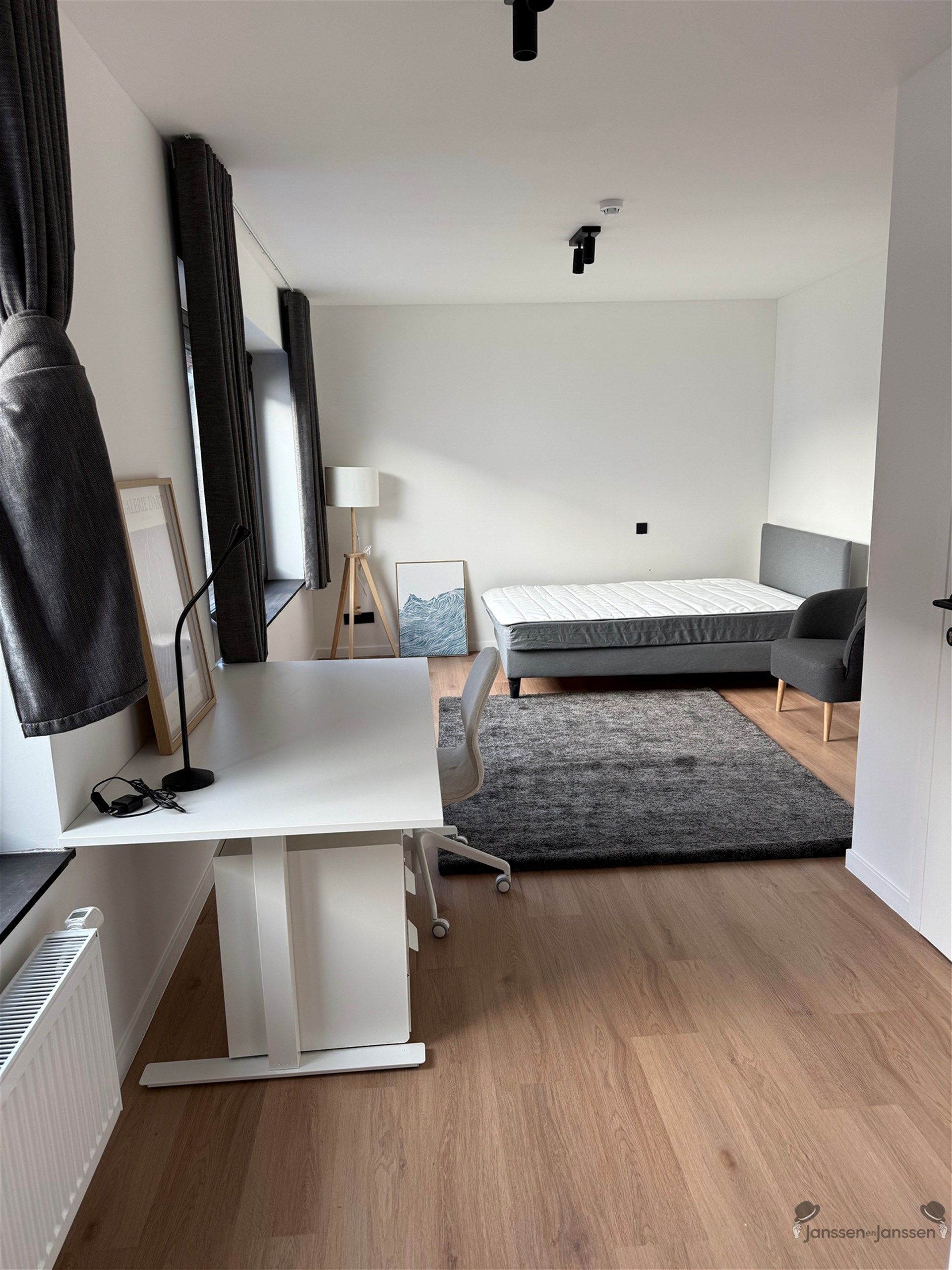 Luxe studentenkamer met eigen sanitair foto 4