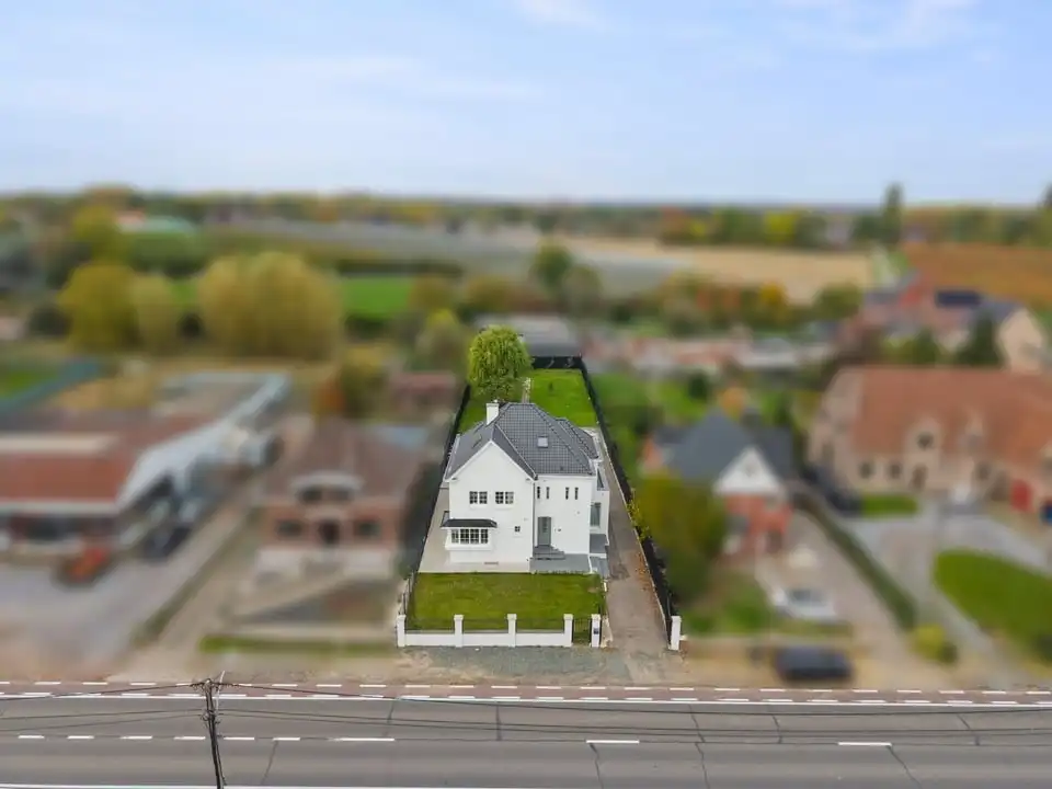 RUIME, GERENOVEERDE OPEN BEBOUWING MET 6 SLKS EN KNAPPE TUIN IN ALKEN foto 43