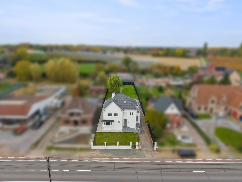 RUIME, GERENOVEERDE OPEN BEBOUWING MET 6 SLKS EN KNAPPE TUIN IN ALKEN foto 44