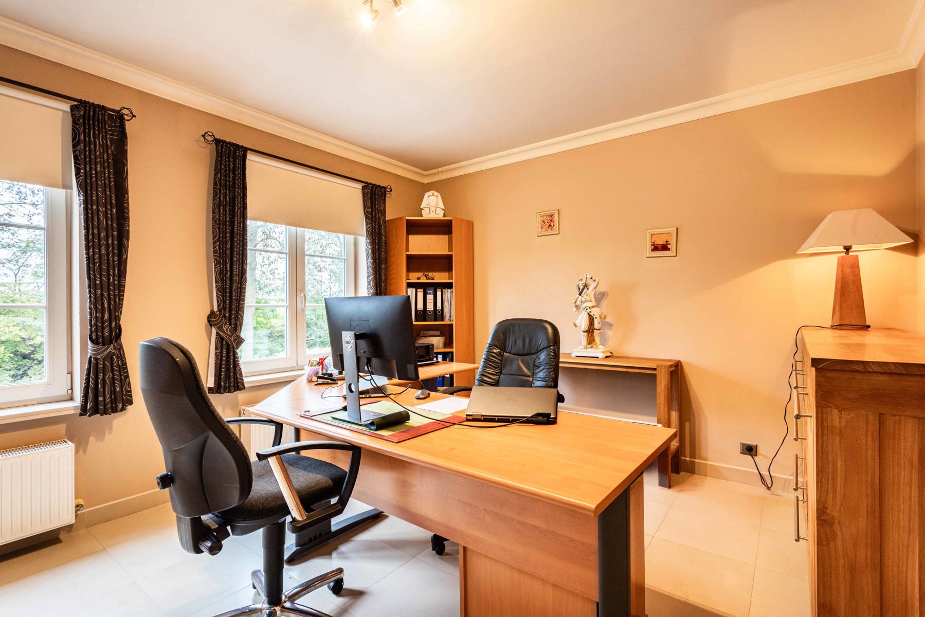 Perfect onderhouden gezinswoning met zwembad in Deux-Acren. foto 14