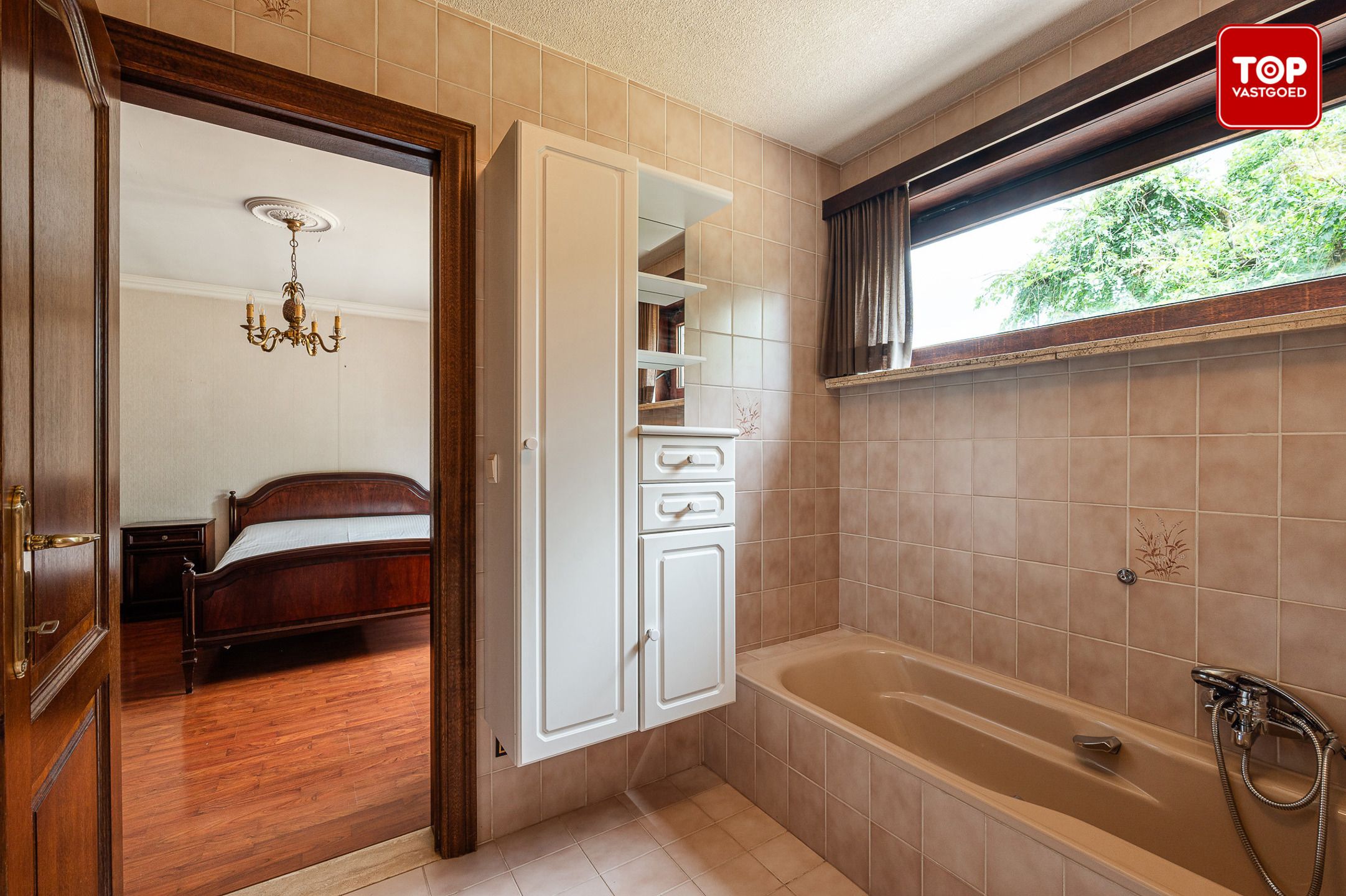 Alleenstaande villa met 4 slaapkamers in groene omgeving foto 22