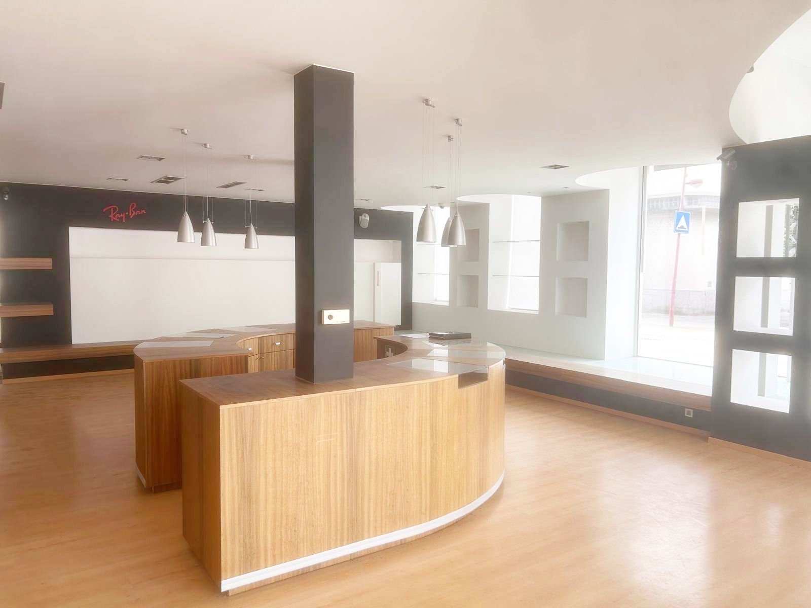 PRACHTIG HOEKPAND COMMERCIËLE TOPLOCATIE foto 5
