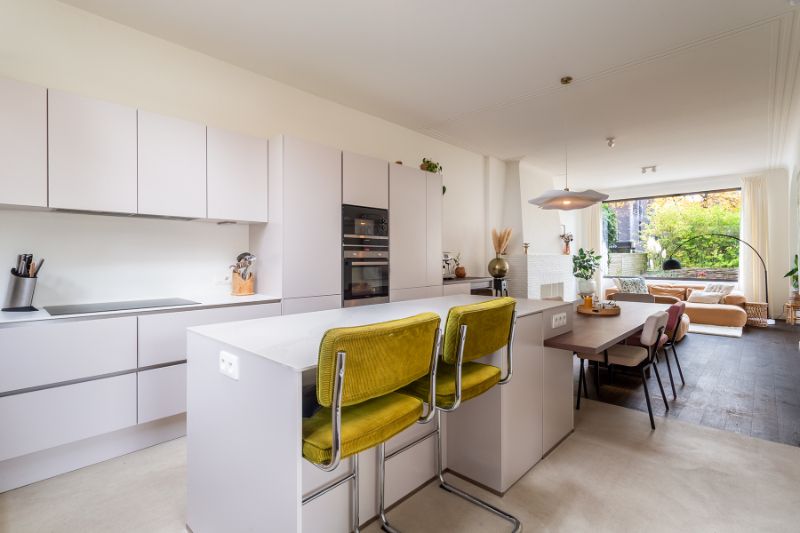 Karaktervolle eigendom met een zee van ruimte, luxueuze afwerking, top locatie! foto 4