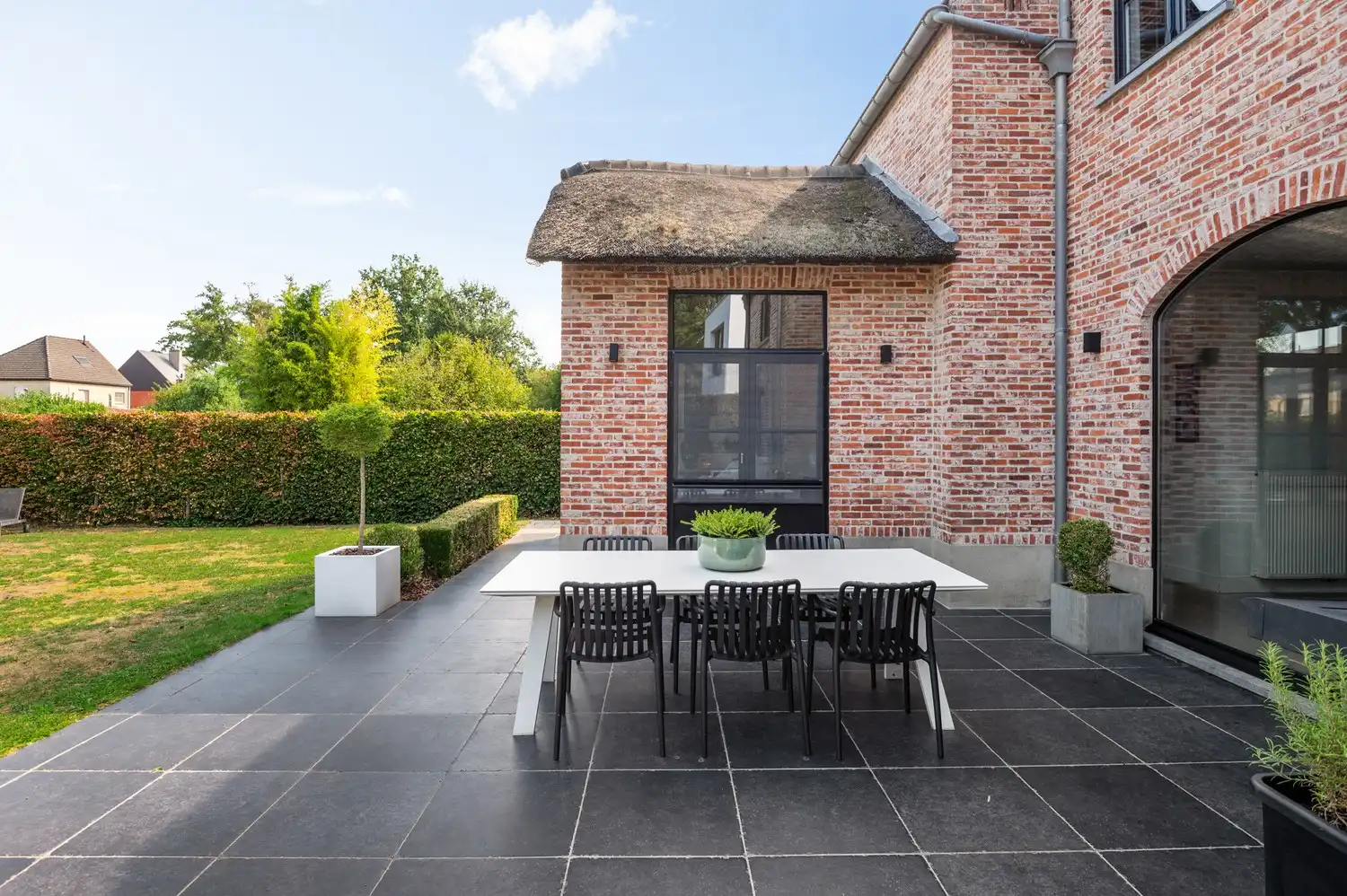 Prachtige villa met 3 slaapkamers, bureau en garage te koop op Toplocatie in Lier! foto 18
