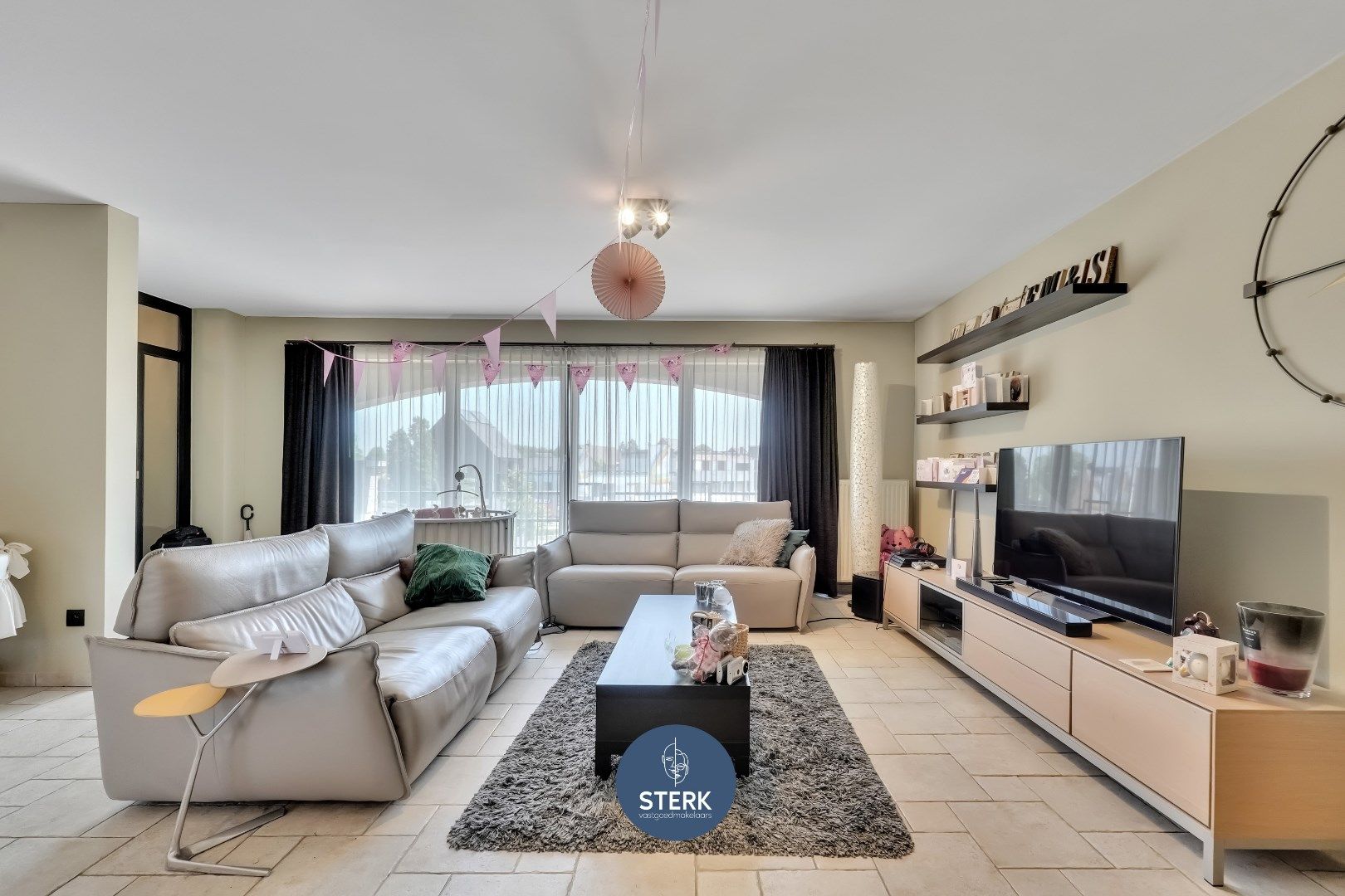 INSTAPKLAAR DUPLEX-APPARTEMENT MET 3 SLPKS EN 2 TERRASSEN TE REKEM !  foto 6