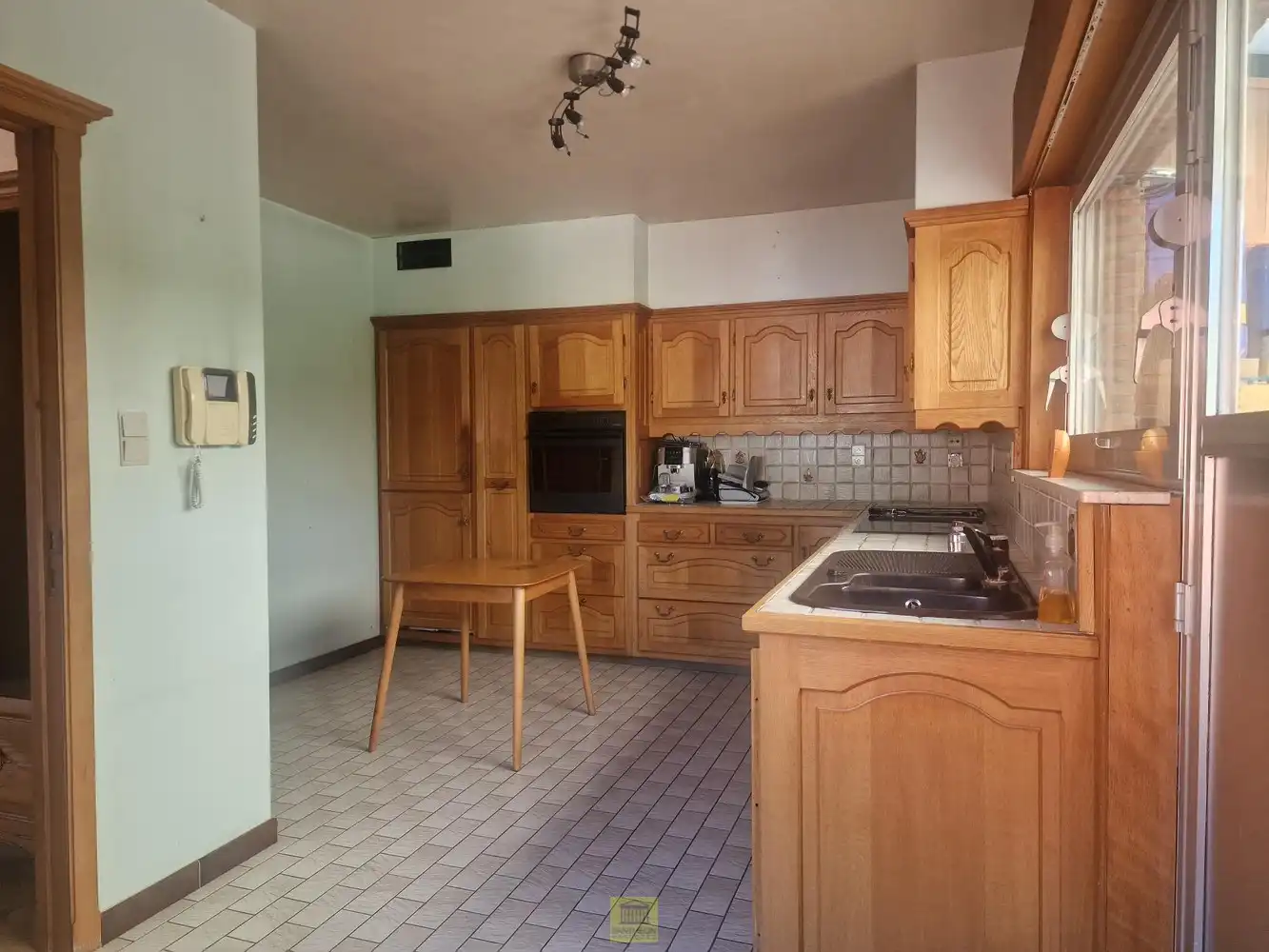 Gezinswoning met uitbreidingsmogelijkheden en uitstekende bereikbaarheid foto 6