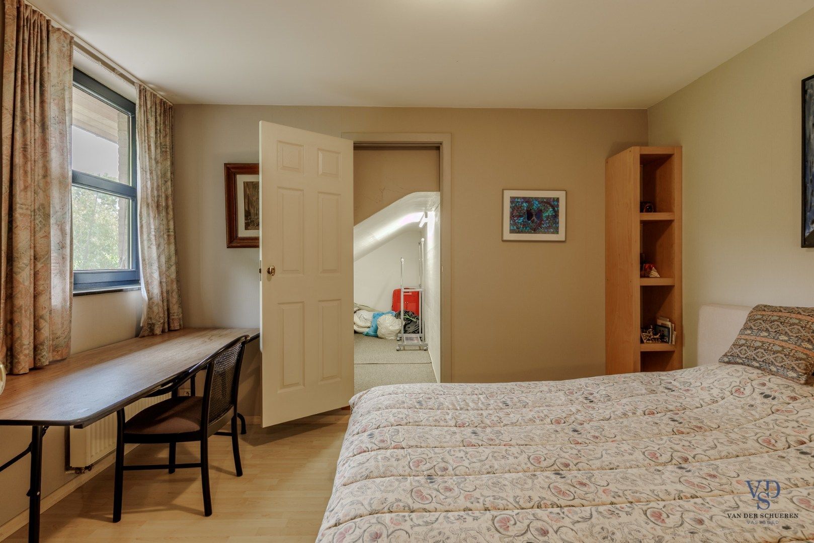 Tijdloze villa in 't groen.  foto 35