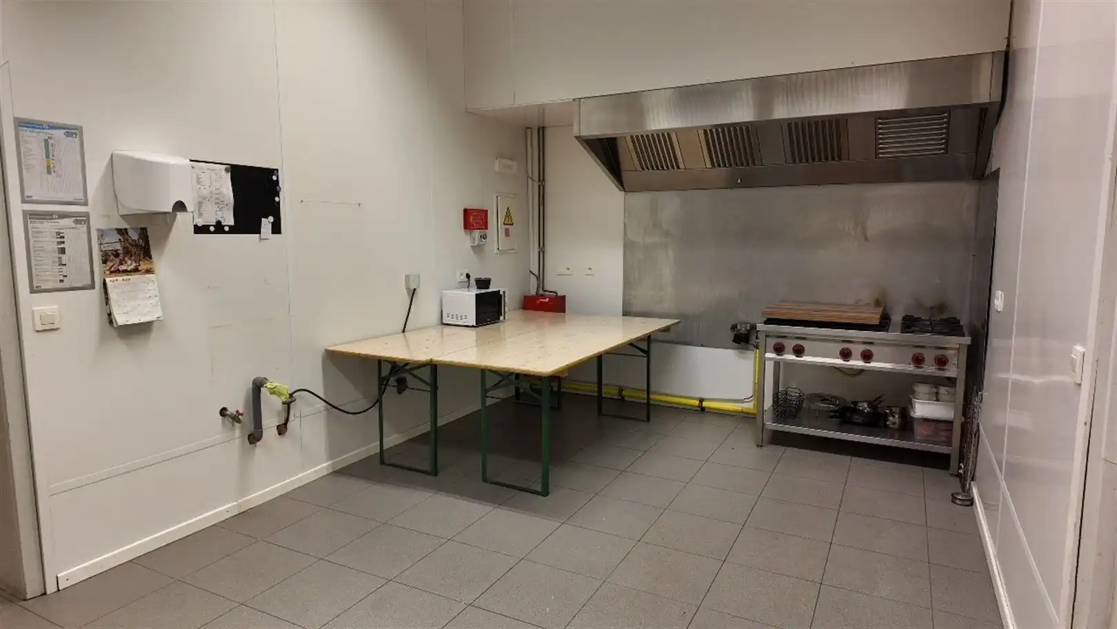 Café/taverne + appartement foto 8