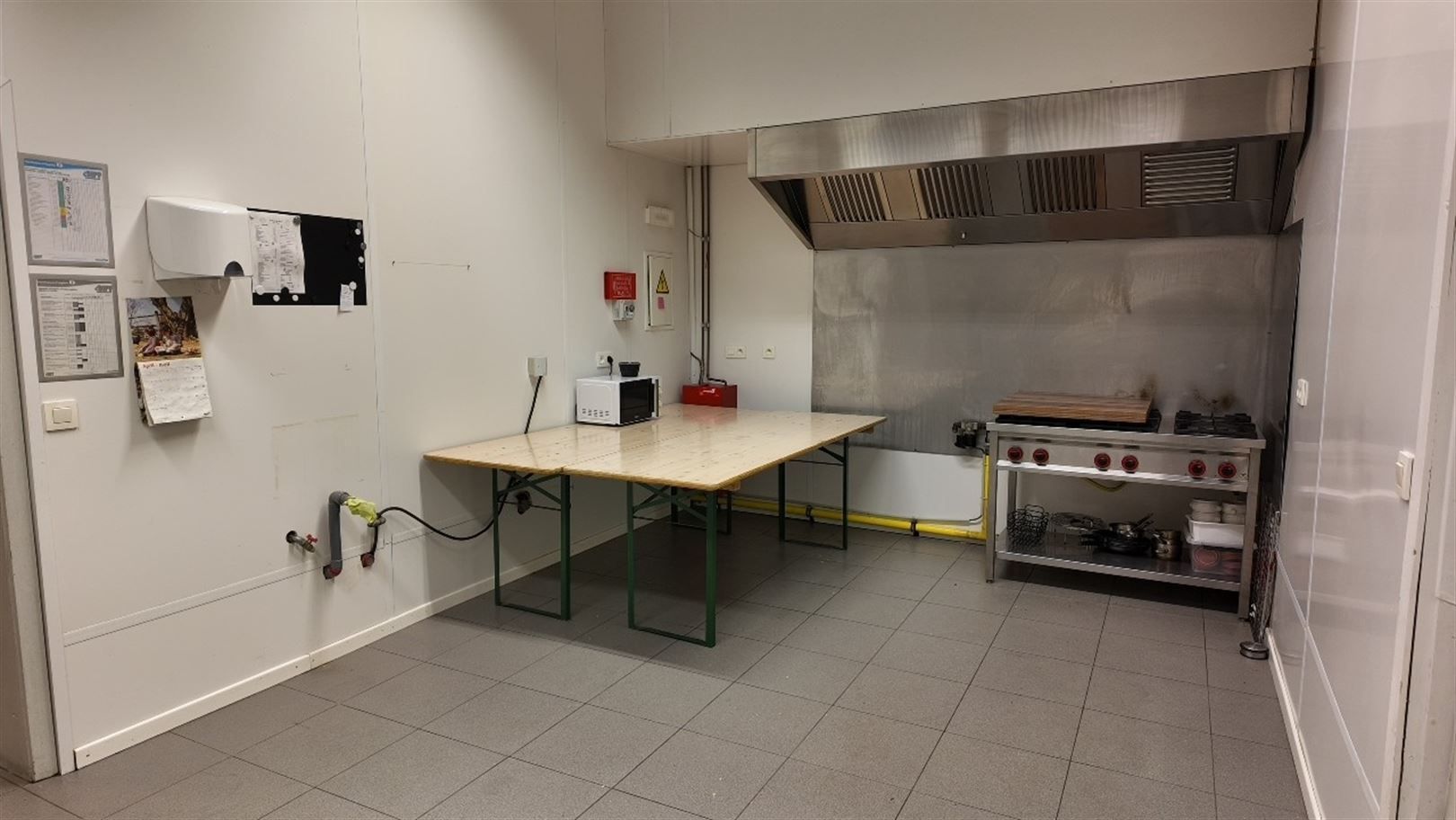 Café/taverne + appartement foto 8