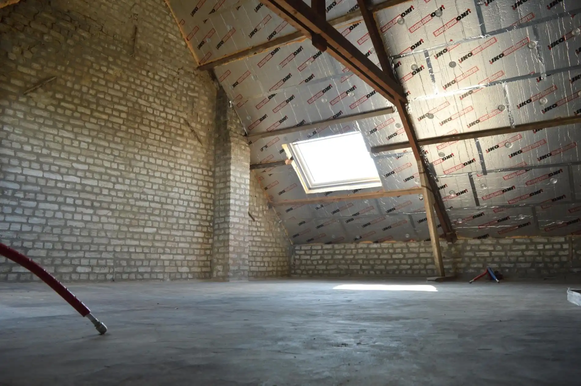 Volledig vernieuwde woning met twee slaapkamers dichtbij het centrum van Bellegem foto 12