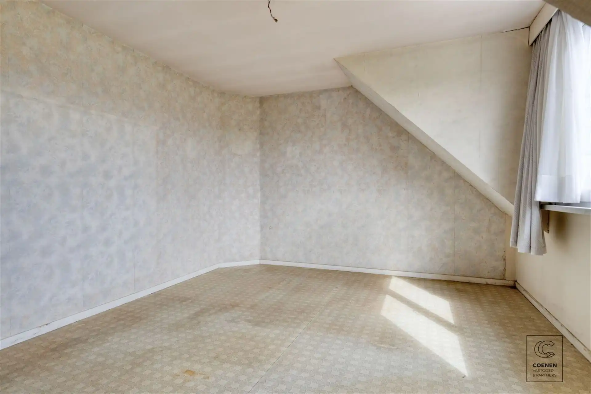 Te renoveren woning met 2 slpk op absolute toplocatie foto 16