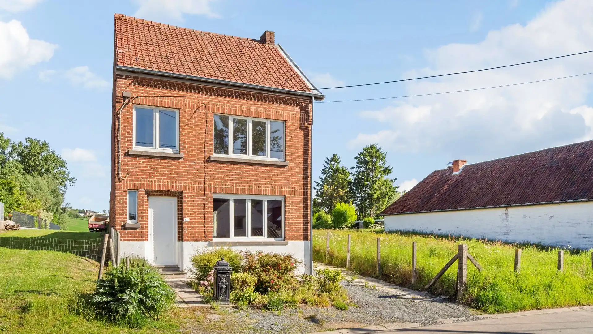 Nieuwe voorwaarden voor deze te renoveren halfopen woning op een prachtig perceel van 1900m² foto 4