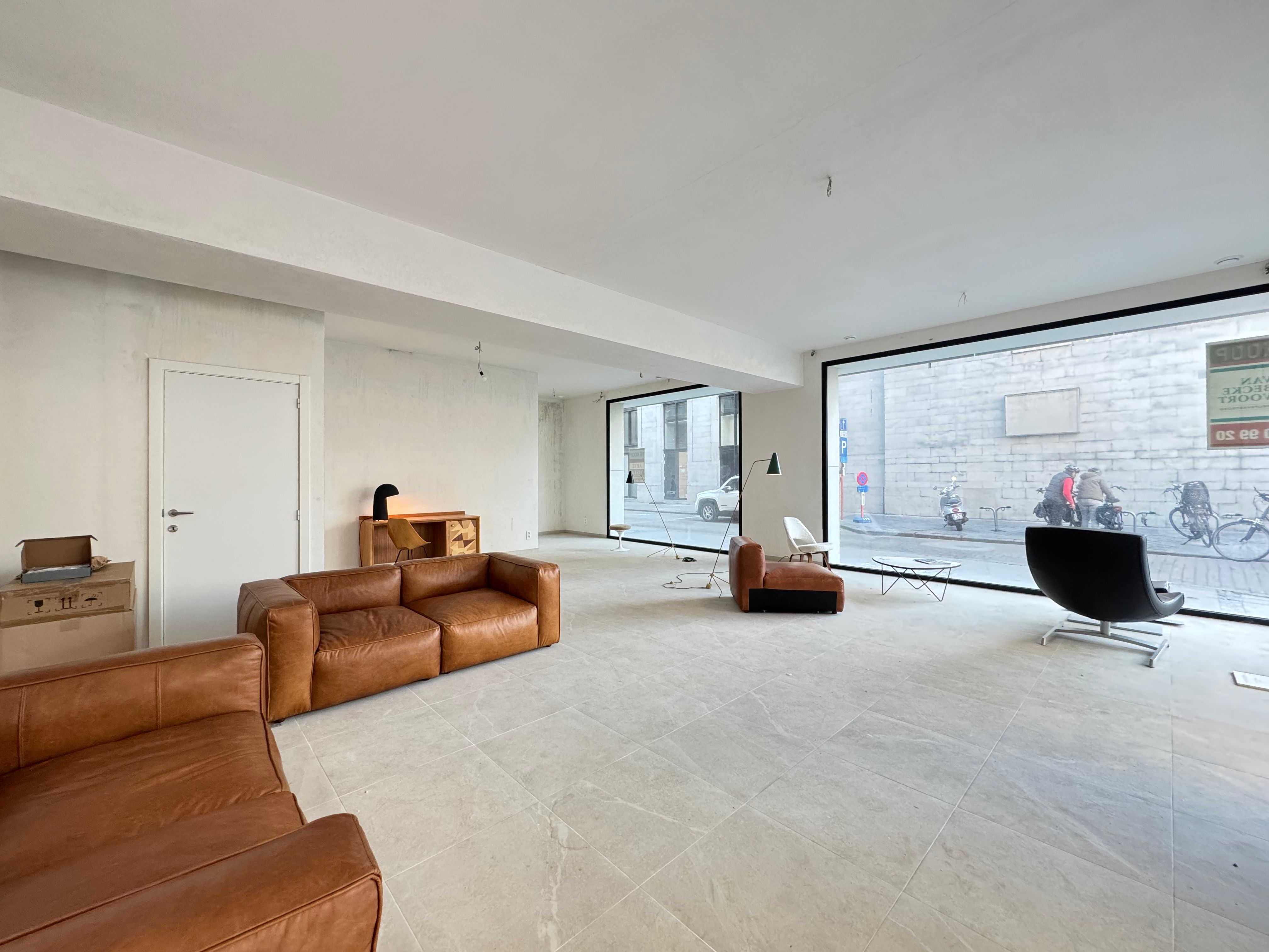 Handelsgelijkvloers 75m² in nieuwbouwresidentie foto 3