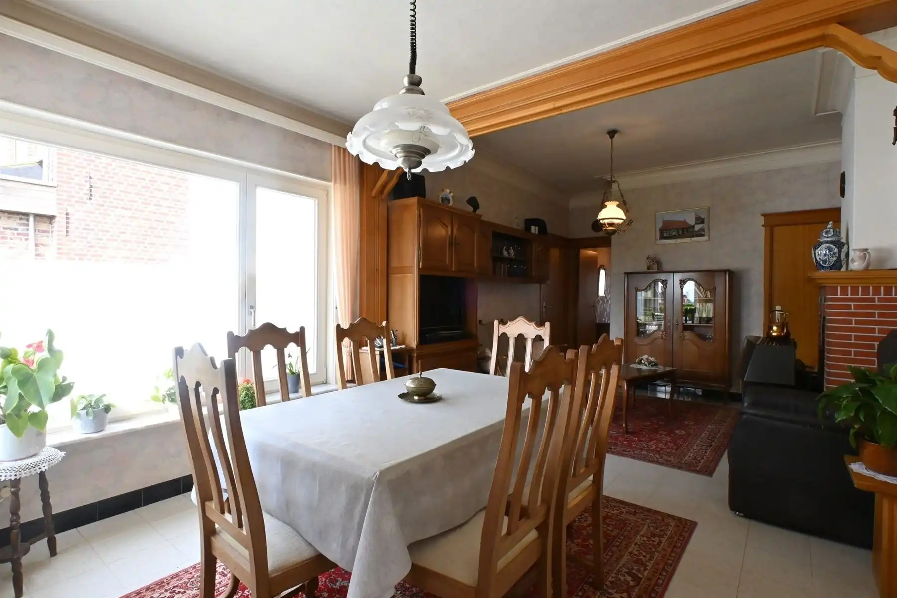 Goed onderhouden woning in het centrum van Anzegem foto 2