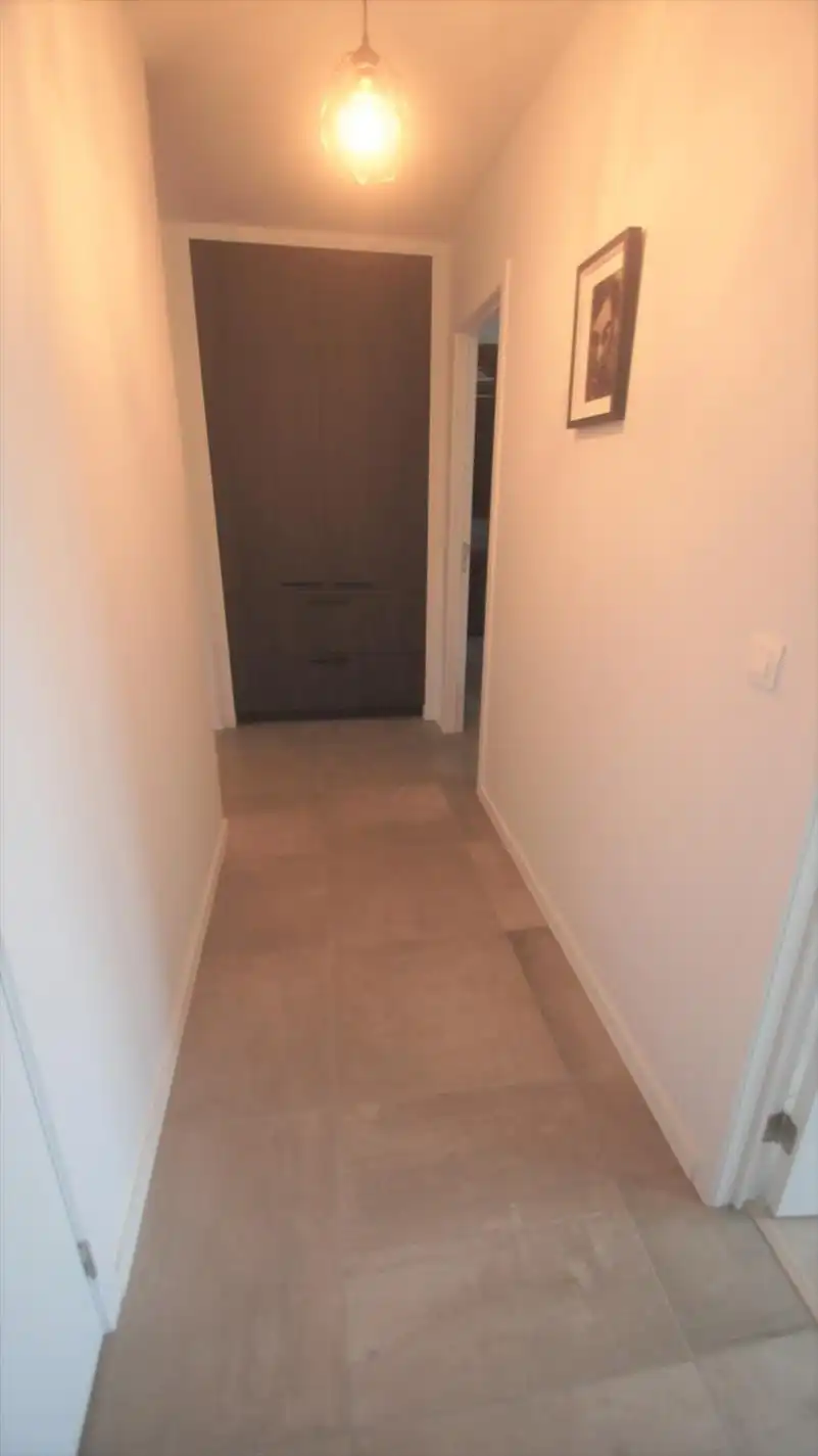 Luxueus en ruim nieuwbouwapp. met 2 slpks, terras en autostaanplaats foto 11