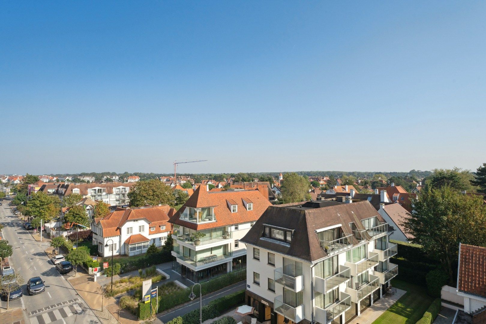 Instapklaar en volledig bemeubeld appartement met prachtig uitzicht in Het Zoute foto 3