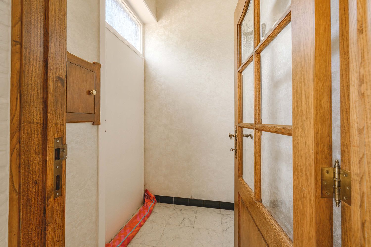 Totaal te renoveren woning te Ardooie. foto 4