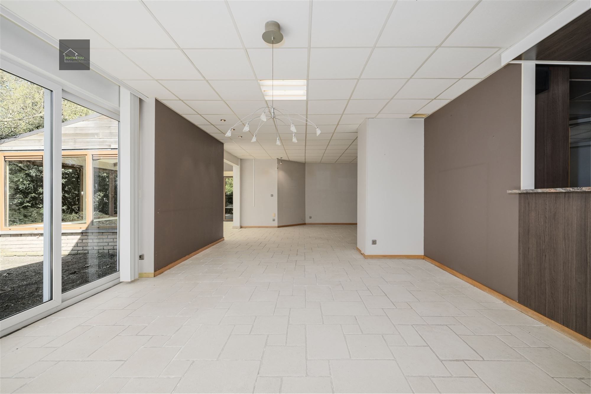  Multifunctioneel bedrijfsgebouw met toonzaal, magazijn, kantoren én woonst op toplocatie. foto 12