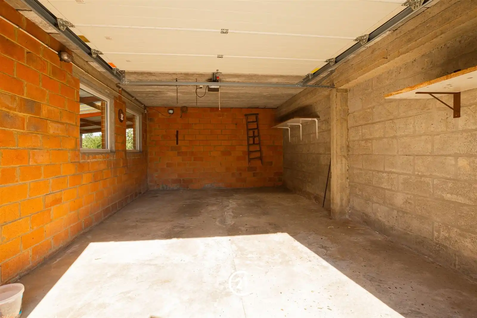 Op te frissen villa met tuin, garage en weide op 16are00 foto 28