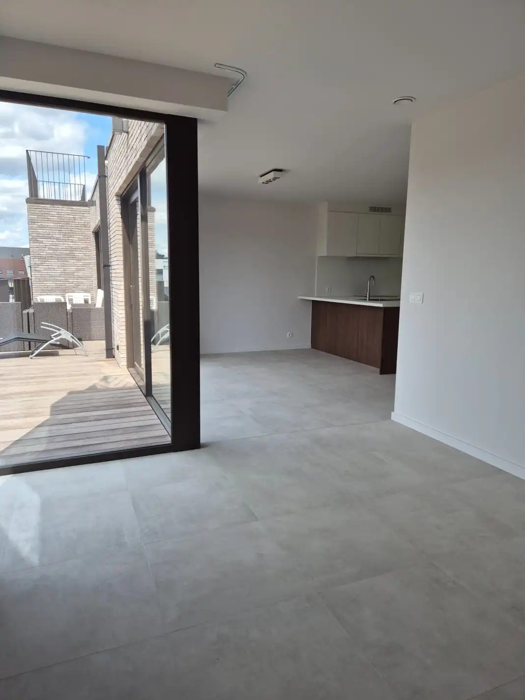 Nieuwbouwappartement met 2 slaapkamers en terras foto 7