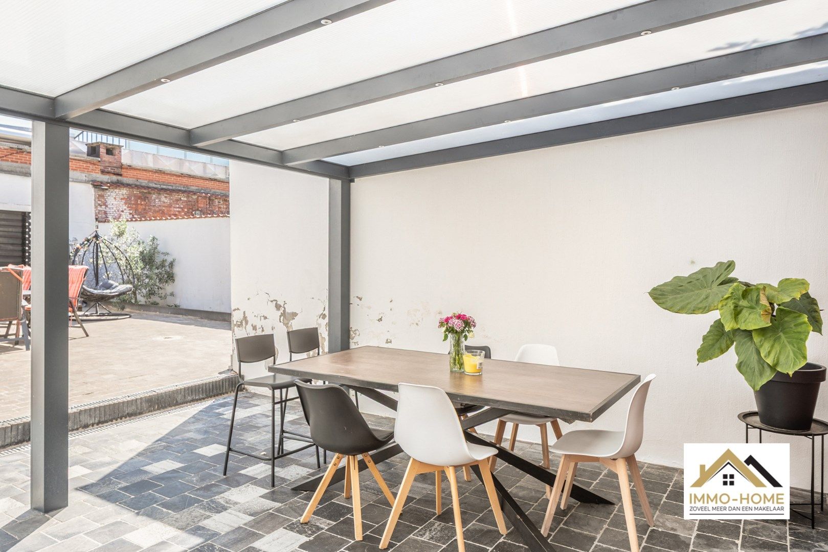 Perfect instapklare woning met ruime koer nabij centrum Gent foto 3