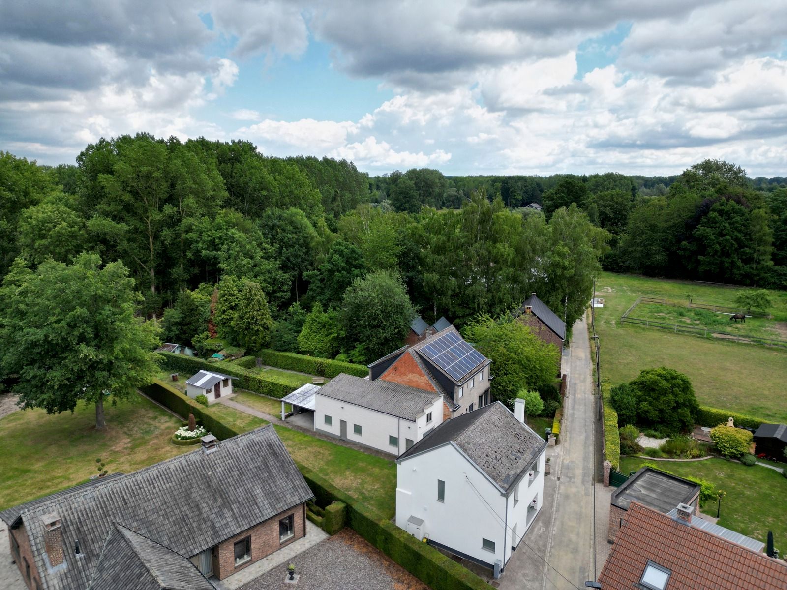 Instapklare alleenstaande woning met 3 SLPK, tuin én garage! foto 19