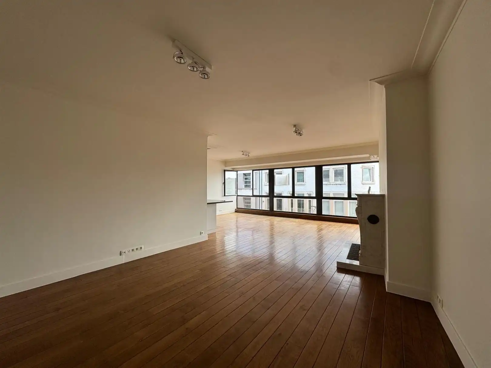 Ruim appartement met uitzicht over de Grote Markt foto 2