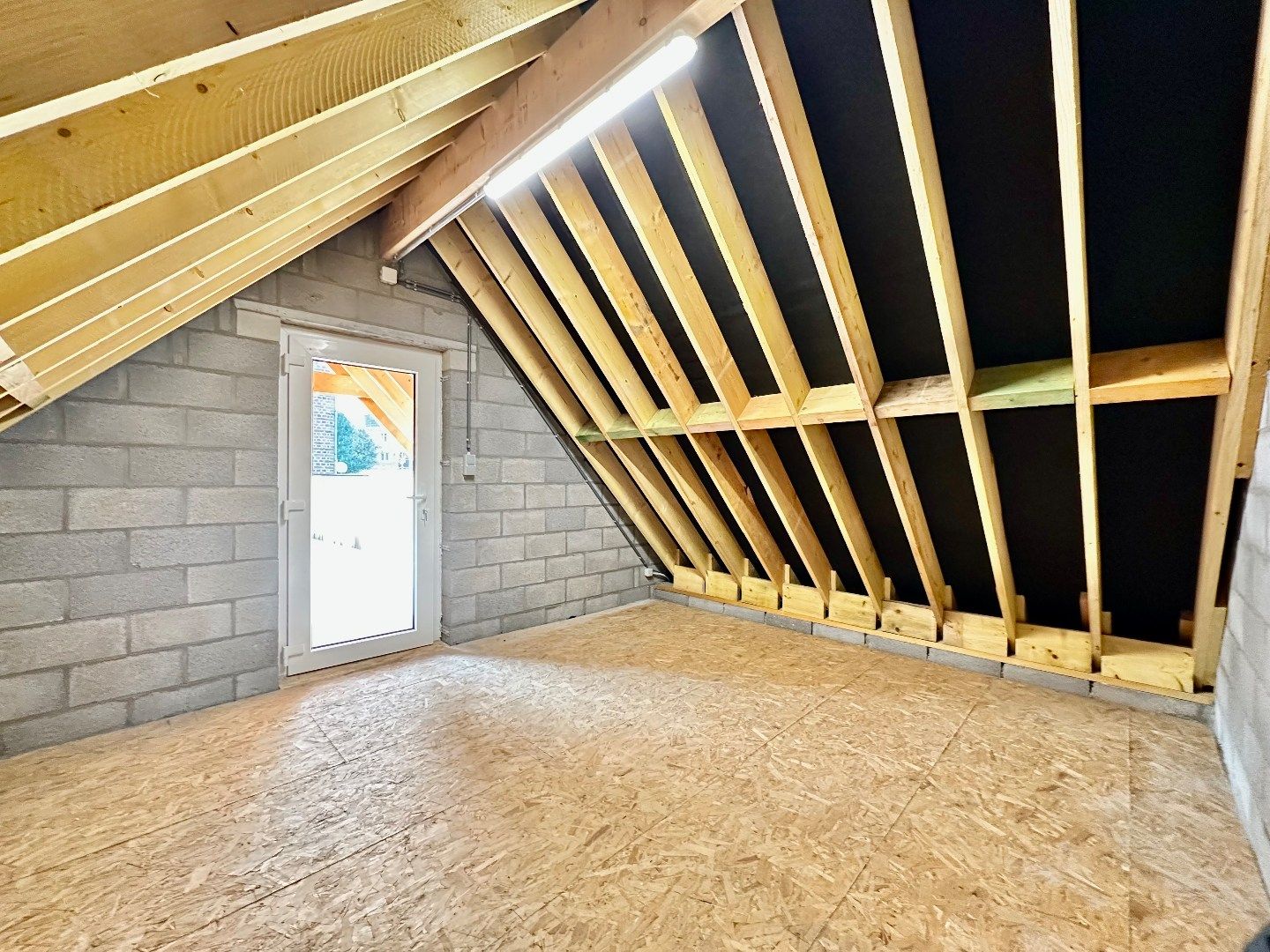 Te huur: prachtig gerenoveerde woning in Teuven (Voeren) foto 23