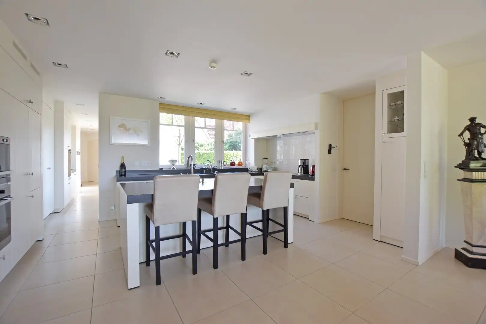 Zeer goed gelegen villa op 2 min. fietsen van het Albertplein met fenomenaal zicht op de Golf. foto 7