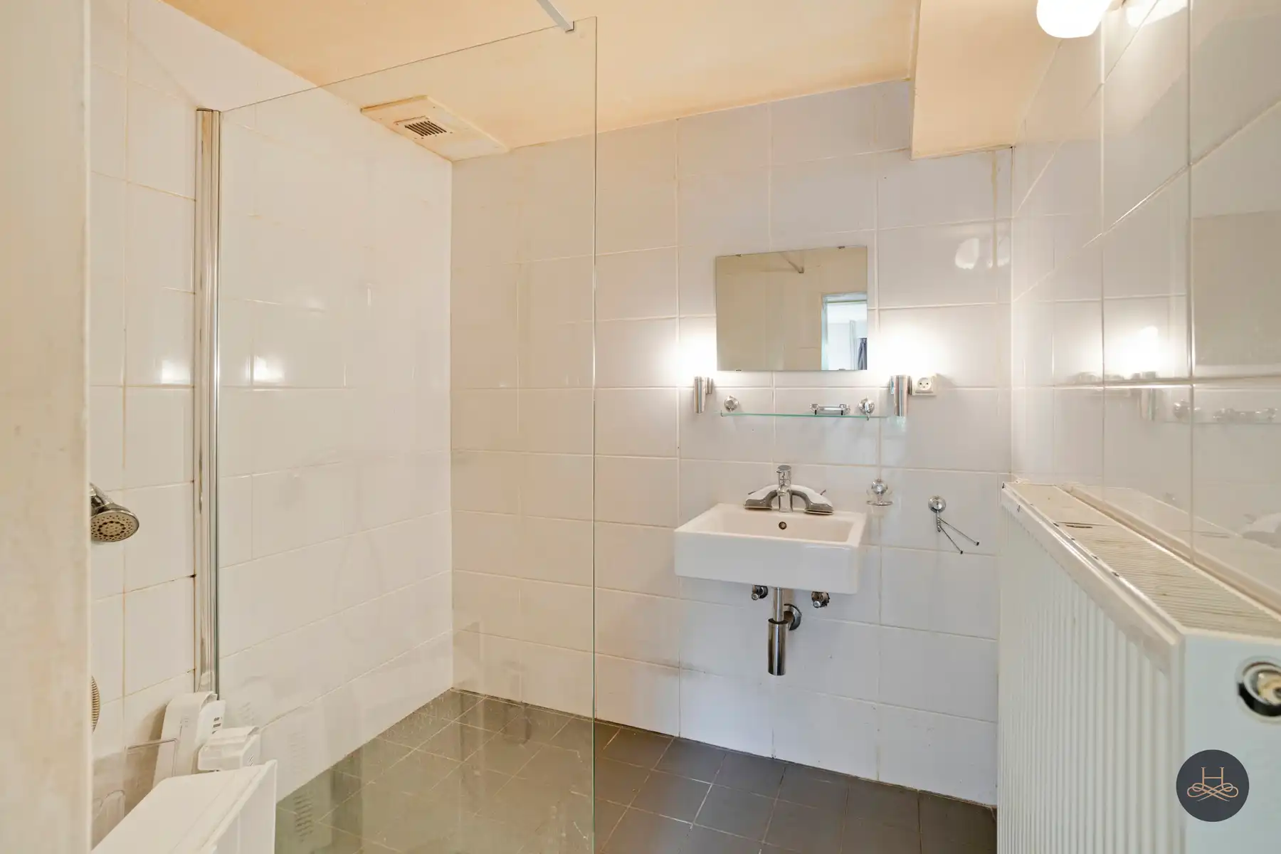 Landelijke laagbouw woning met mooie tuin foto 20